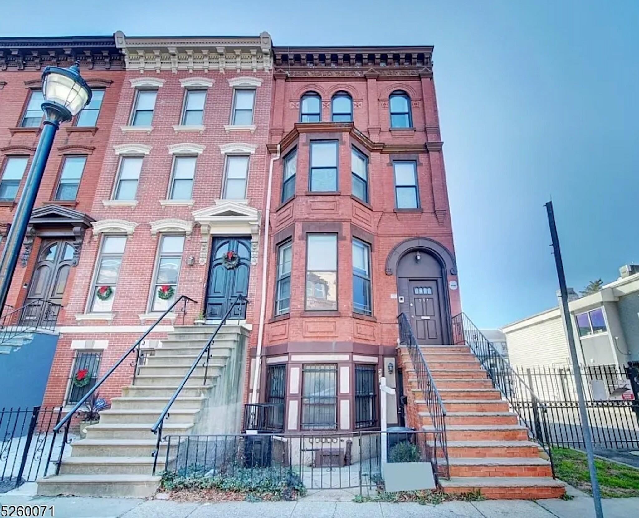 # 250016317 - For Rent in JERSEY CITY - Greenville NJ