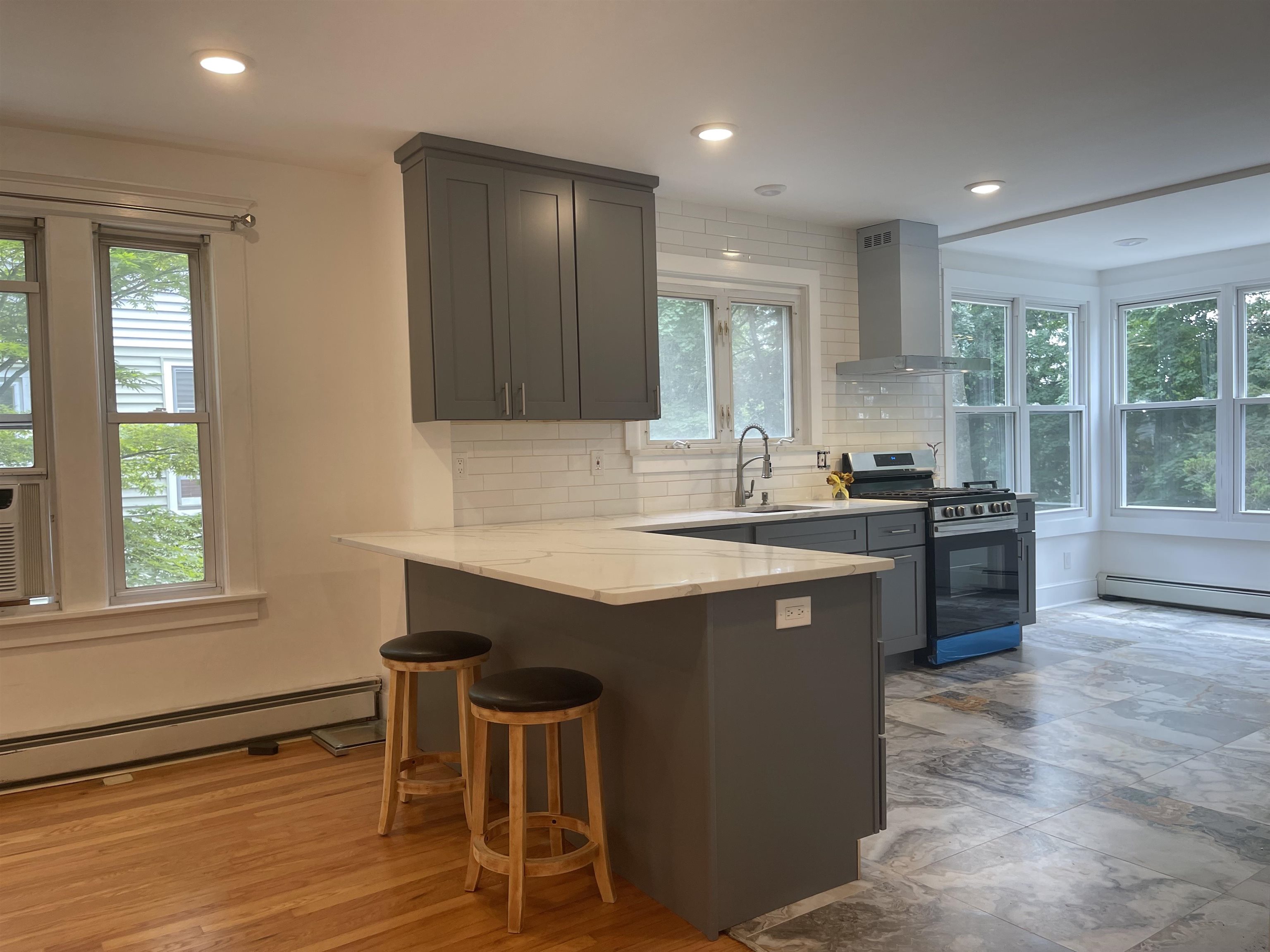 # 250016341 - For Rent in Midland Park NJ