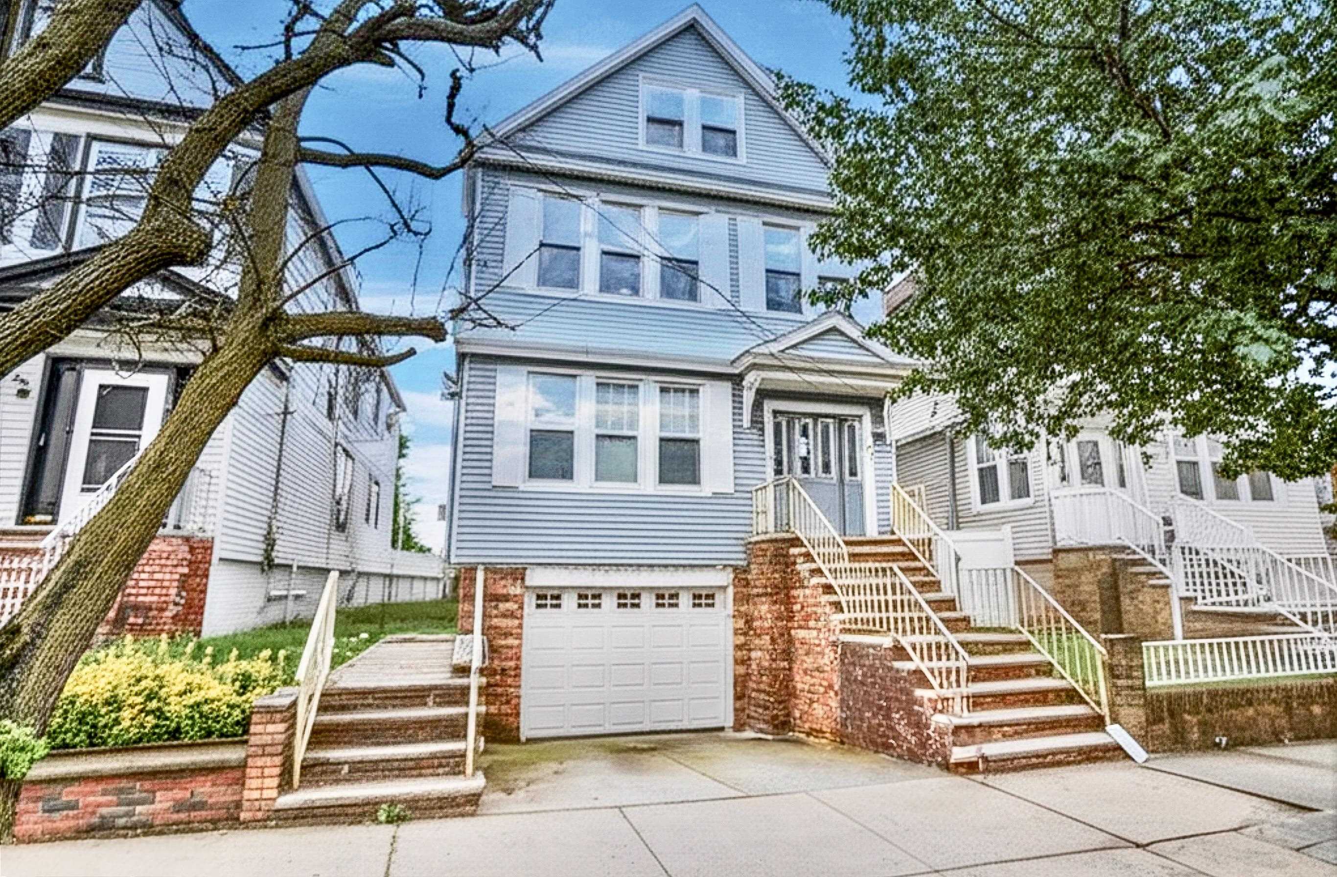 # 250016389 - For Rent in Bayonne NJ