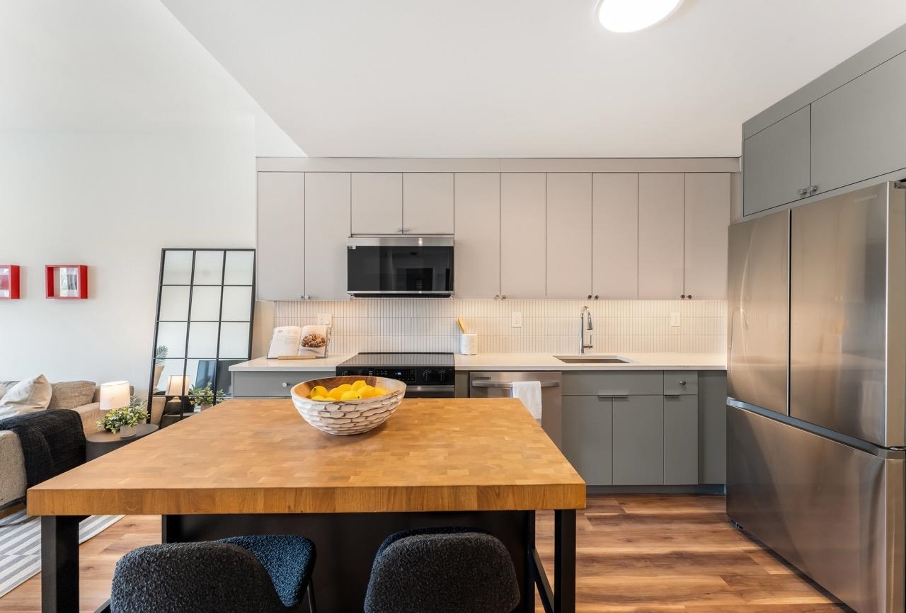 # 250016400 - For Rent in JERSEY CITY - Journal Square NJ