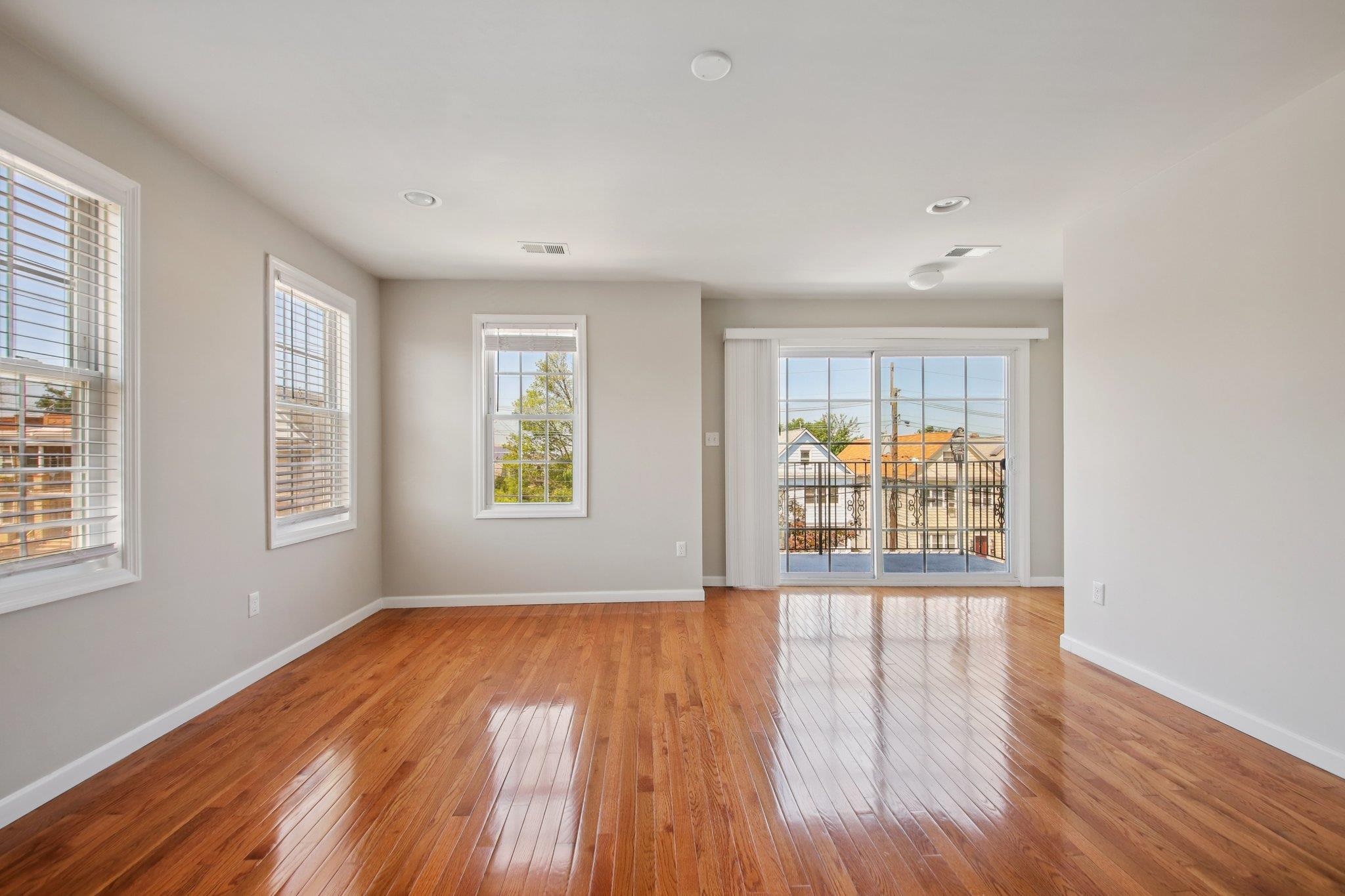 # 250016418 - For Rent in Bayonne NJ