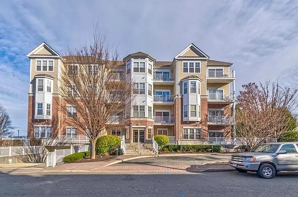# 250016432 - For Rent in Bayonne NJ