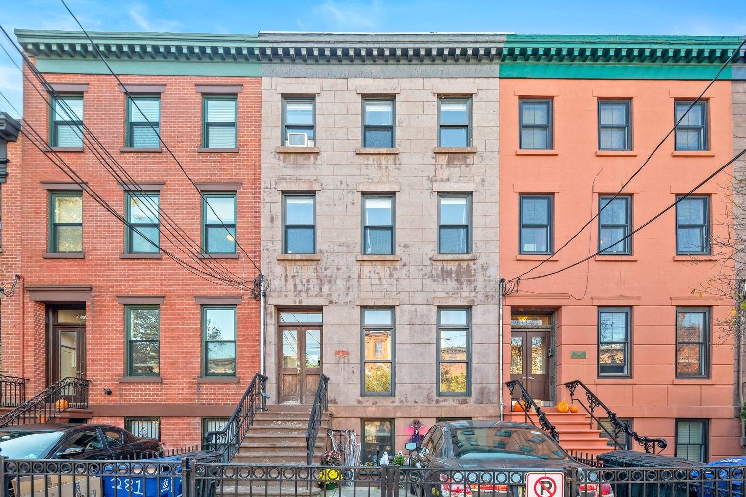 # 250016445 - For Rent in JERSEY CITY - Downtown NJ