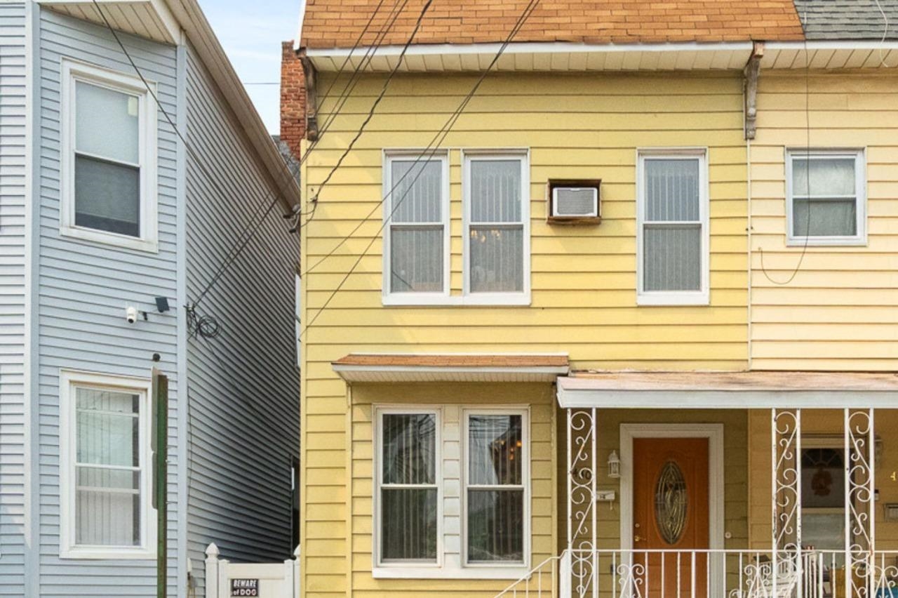 # 250016450 - For Rent in Harrison NJ