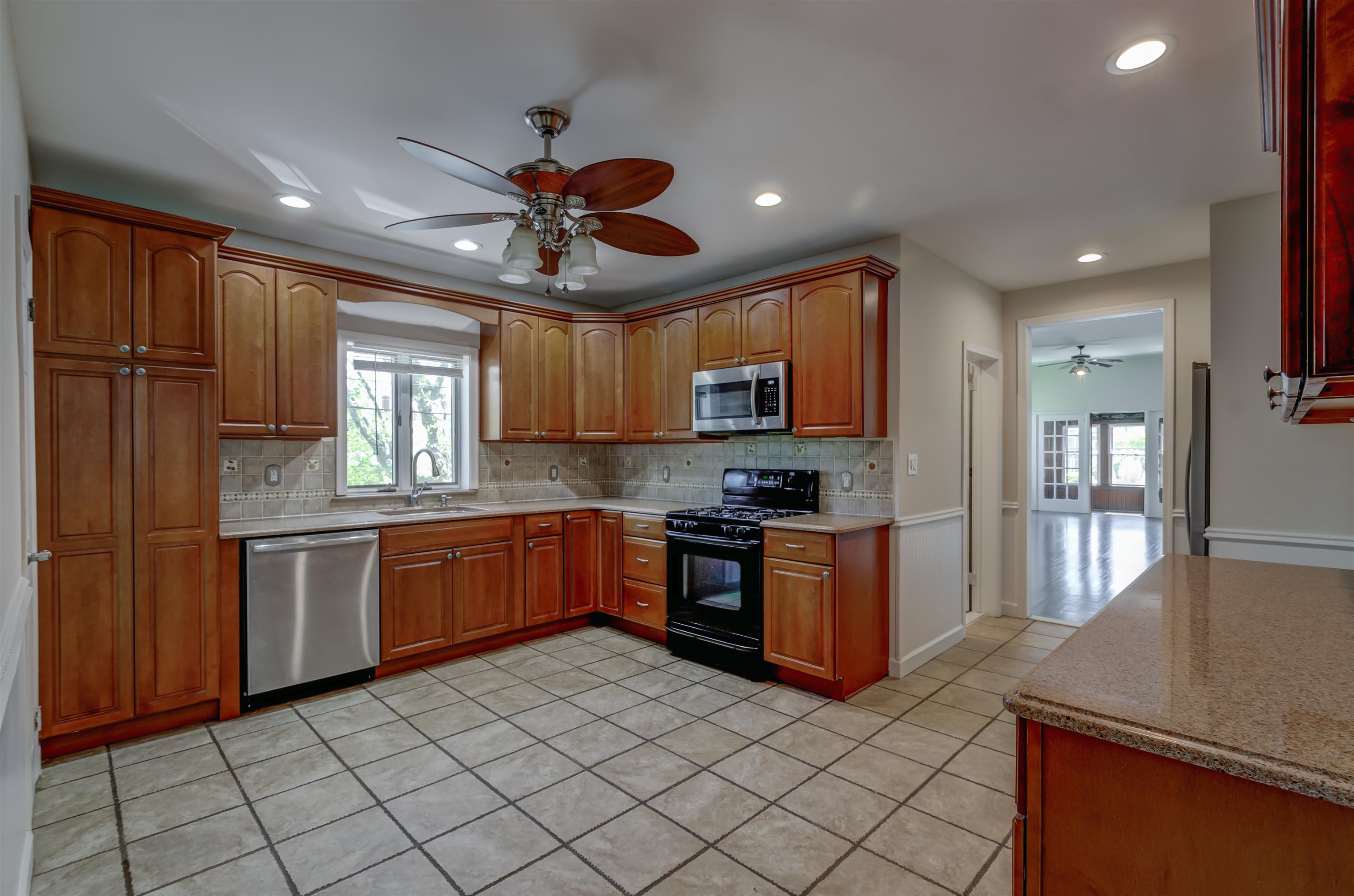 # 250016481 - For Rent in Bayonne NJ