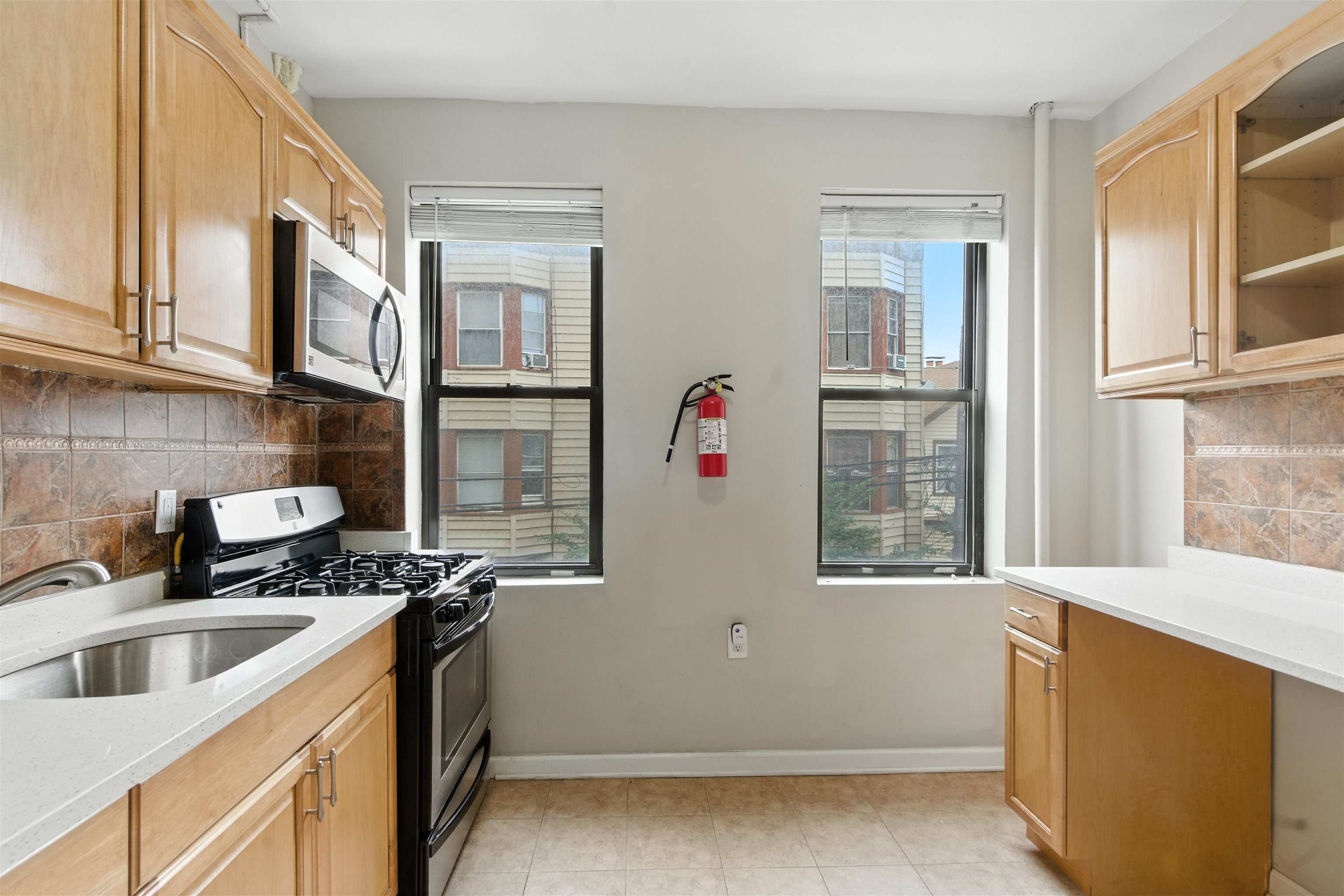 # 250016500 - For Rent in Union City NJ