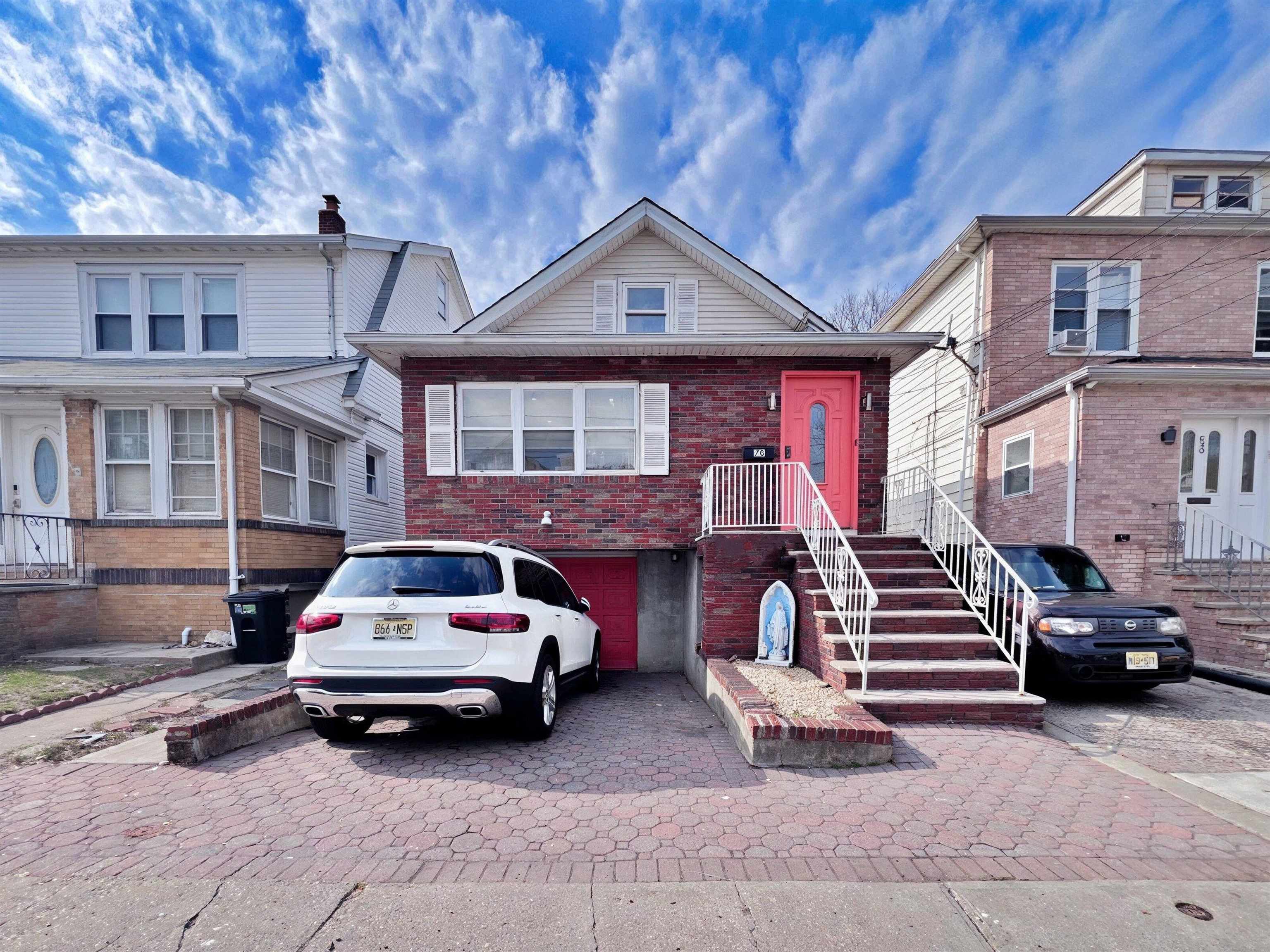 # 250016516 - For Rent in Fairview NJ