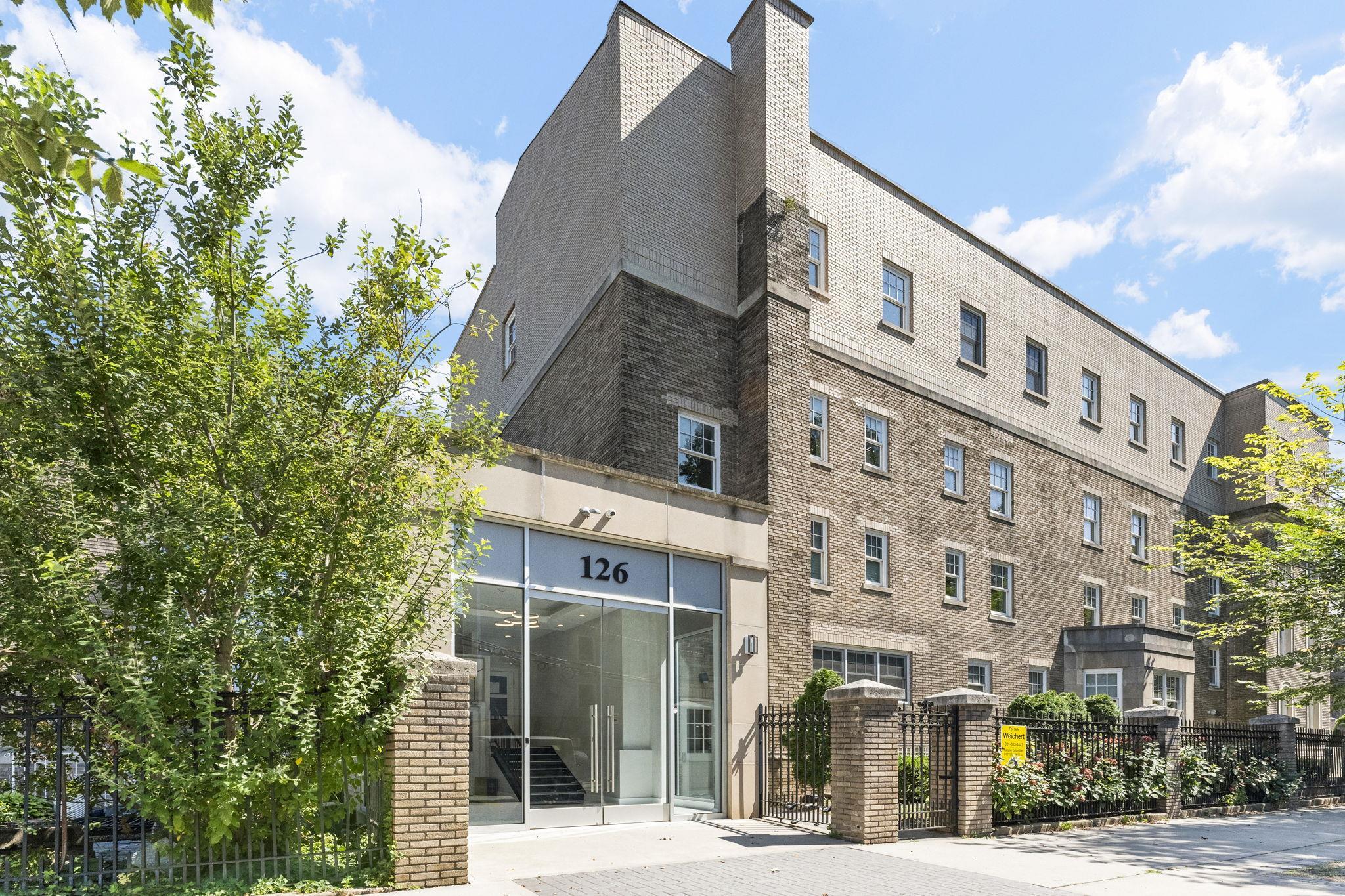 # 250016544 - For Rent in JERSEY CITY - Journal Square NJ