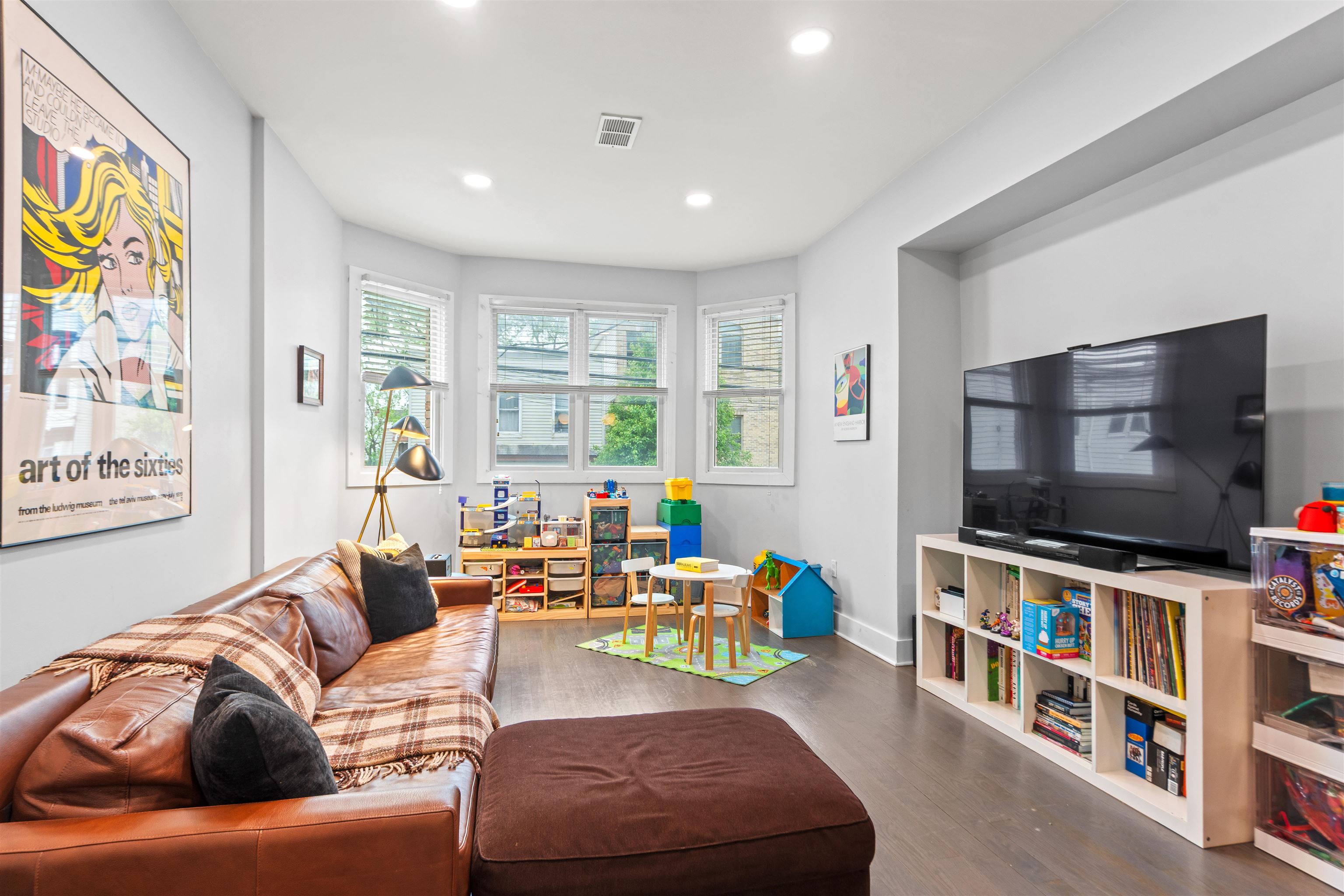 # 250016564 - For Rent in JERSEY CITY - Heights NJ
