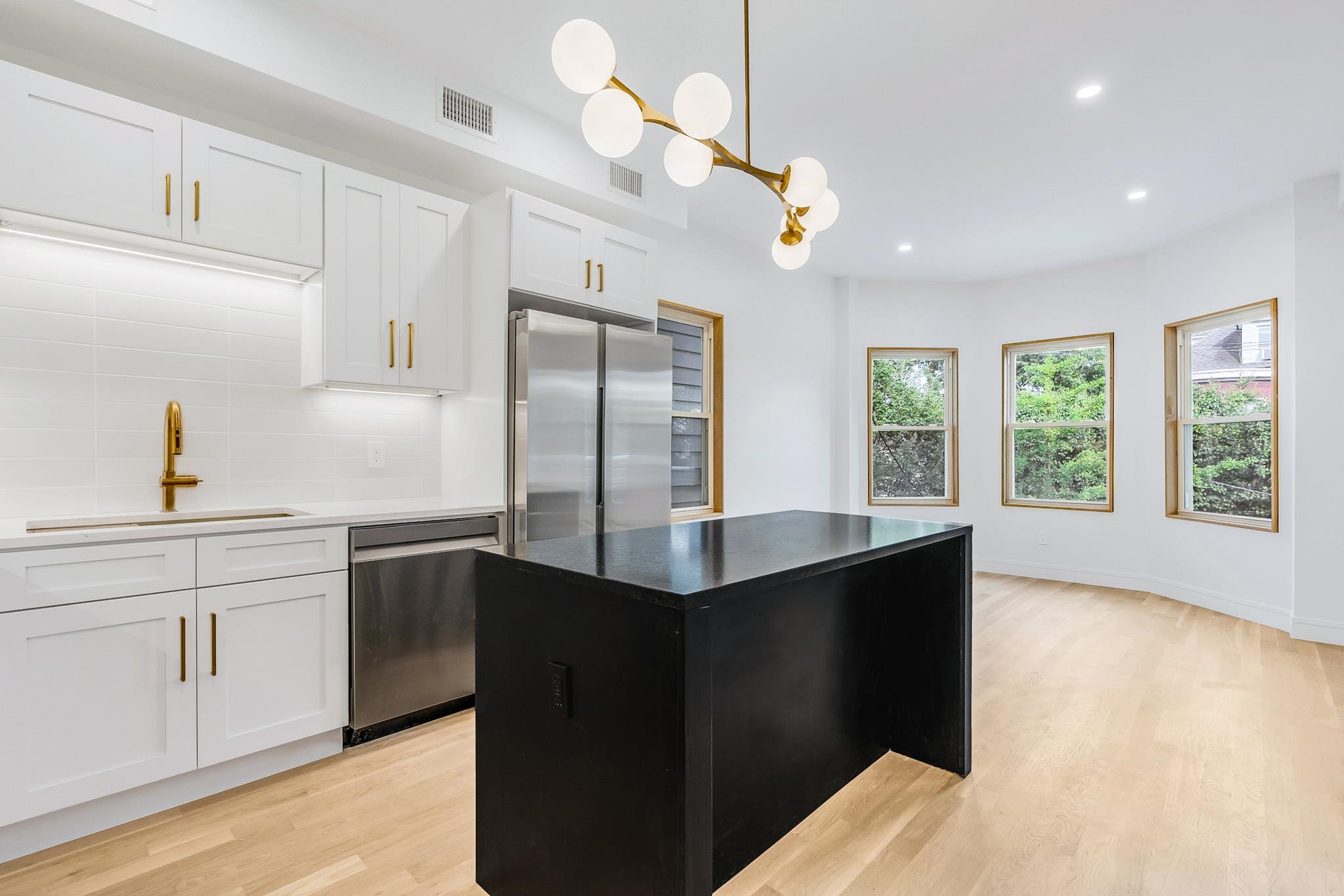 # 250016565 - For Rent in Weehawken NJ