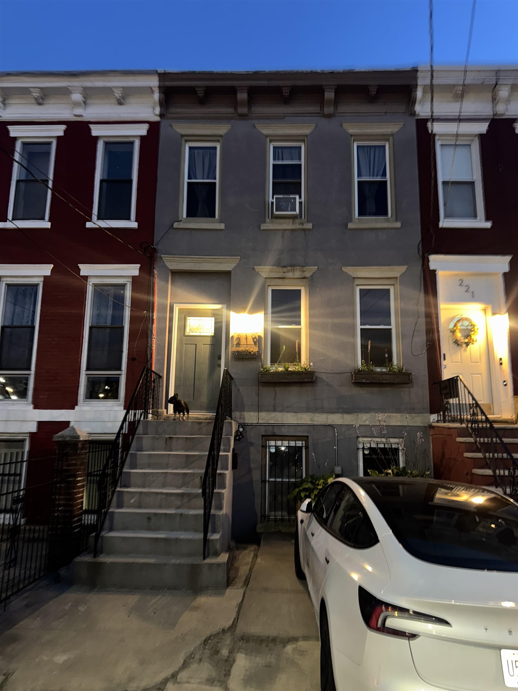 # 250016575 - For Rent in JERSEY CITY - West Bergen NJ