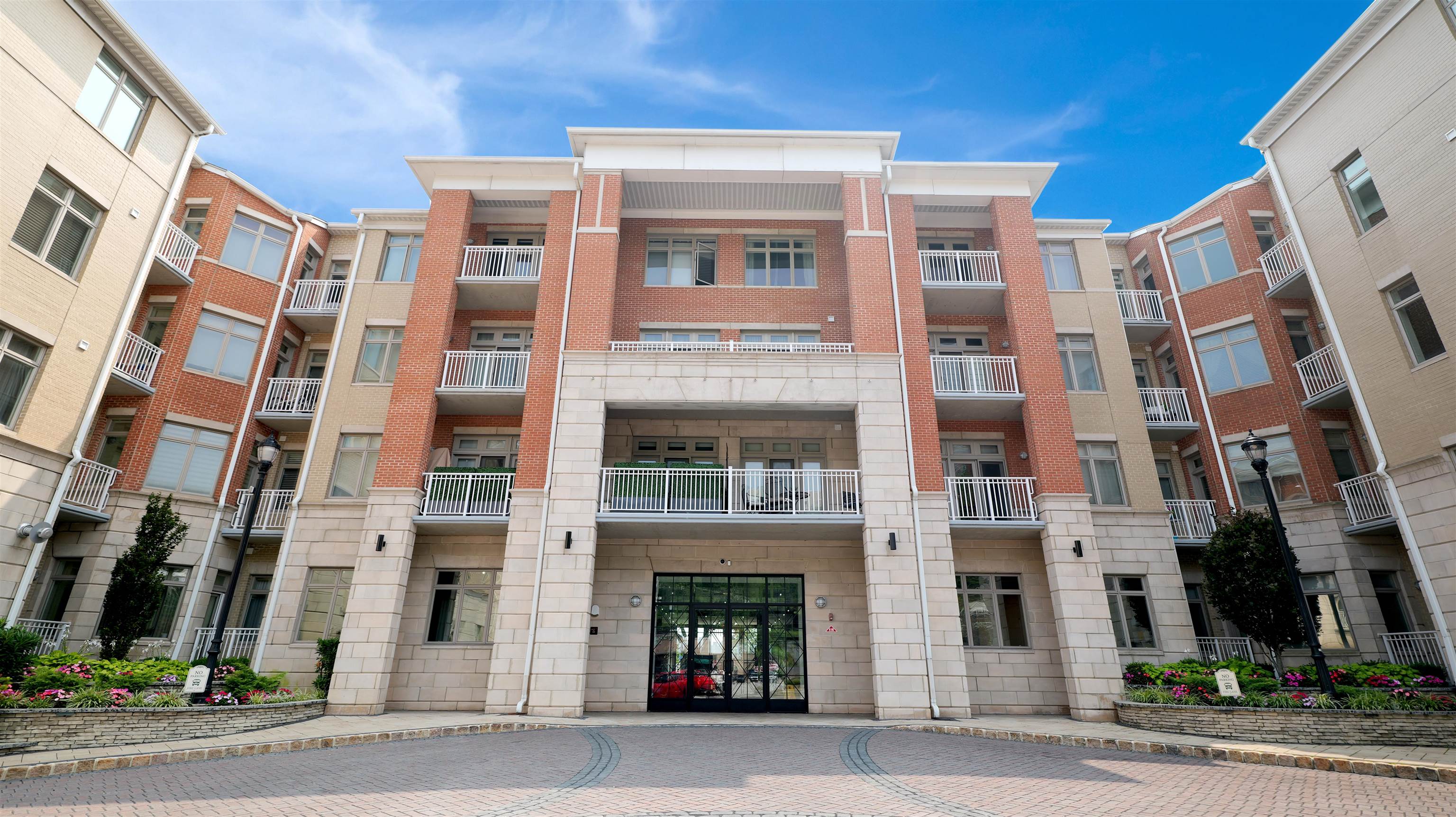 # 250016592 - For Rent in North Bergen NJ