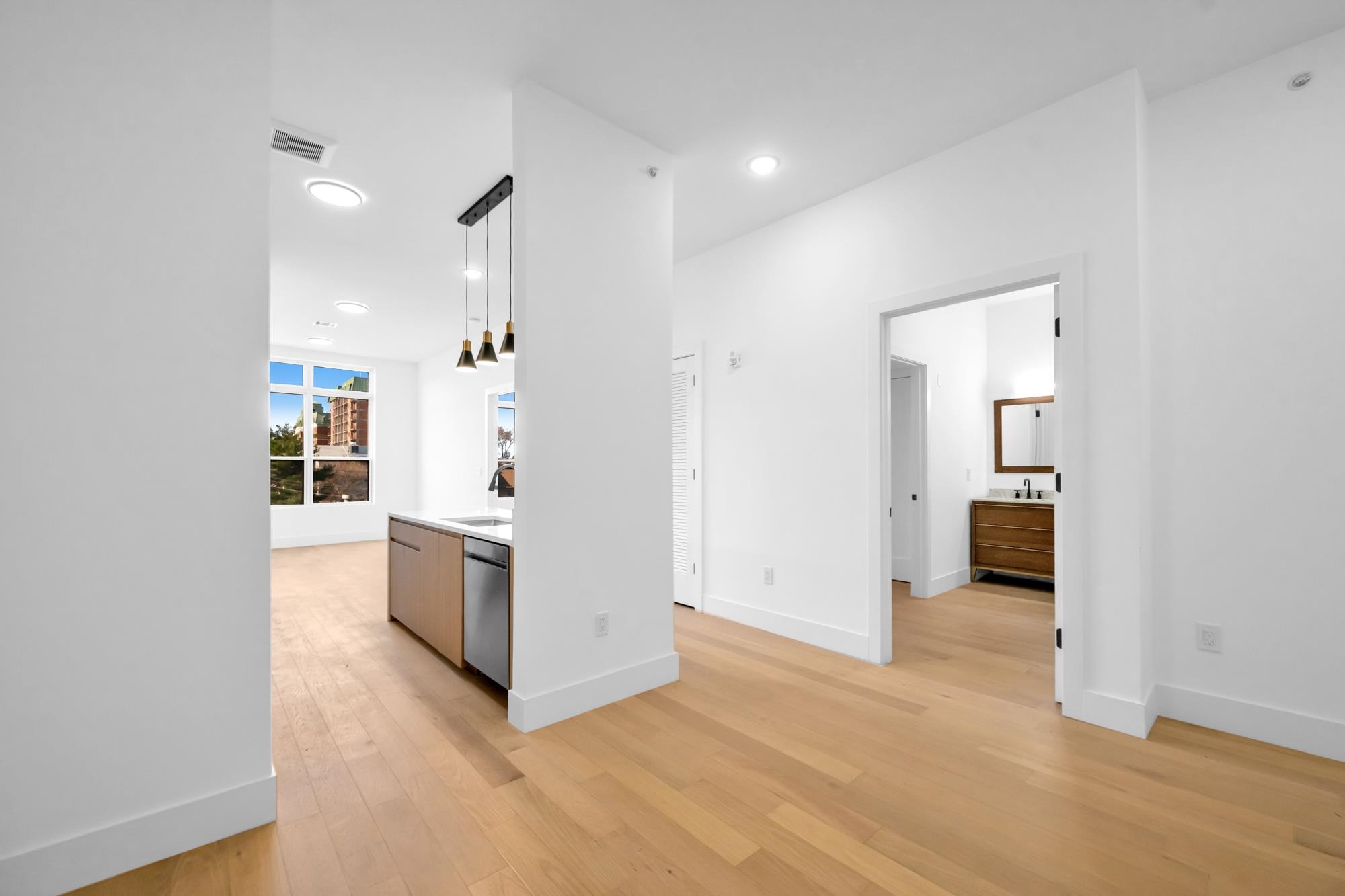 # 250016674 - For Rent in Union City NJ