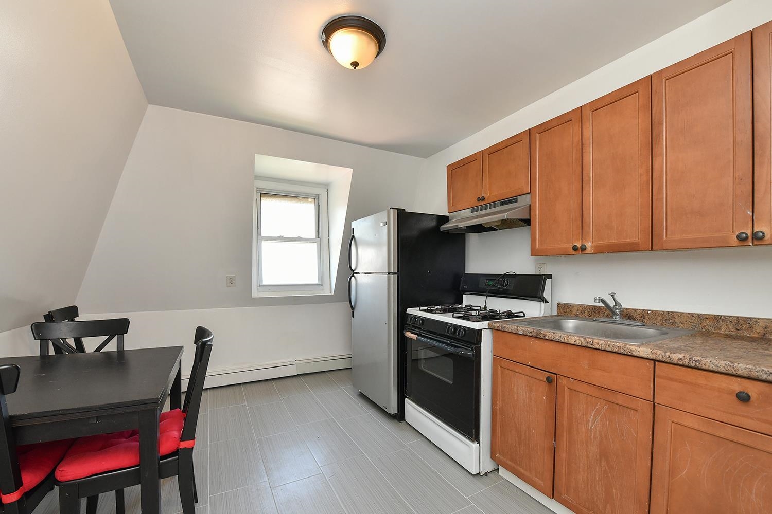 # 250016675 - For Rent in JERSEY CITY - Heights NJ