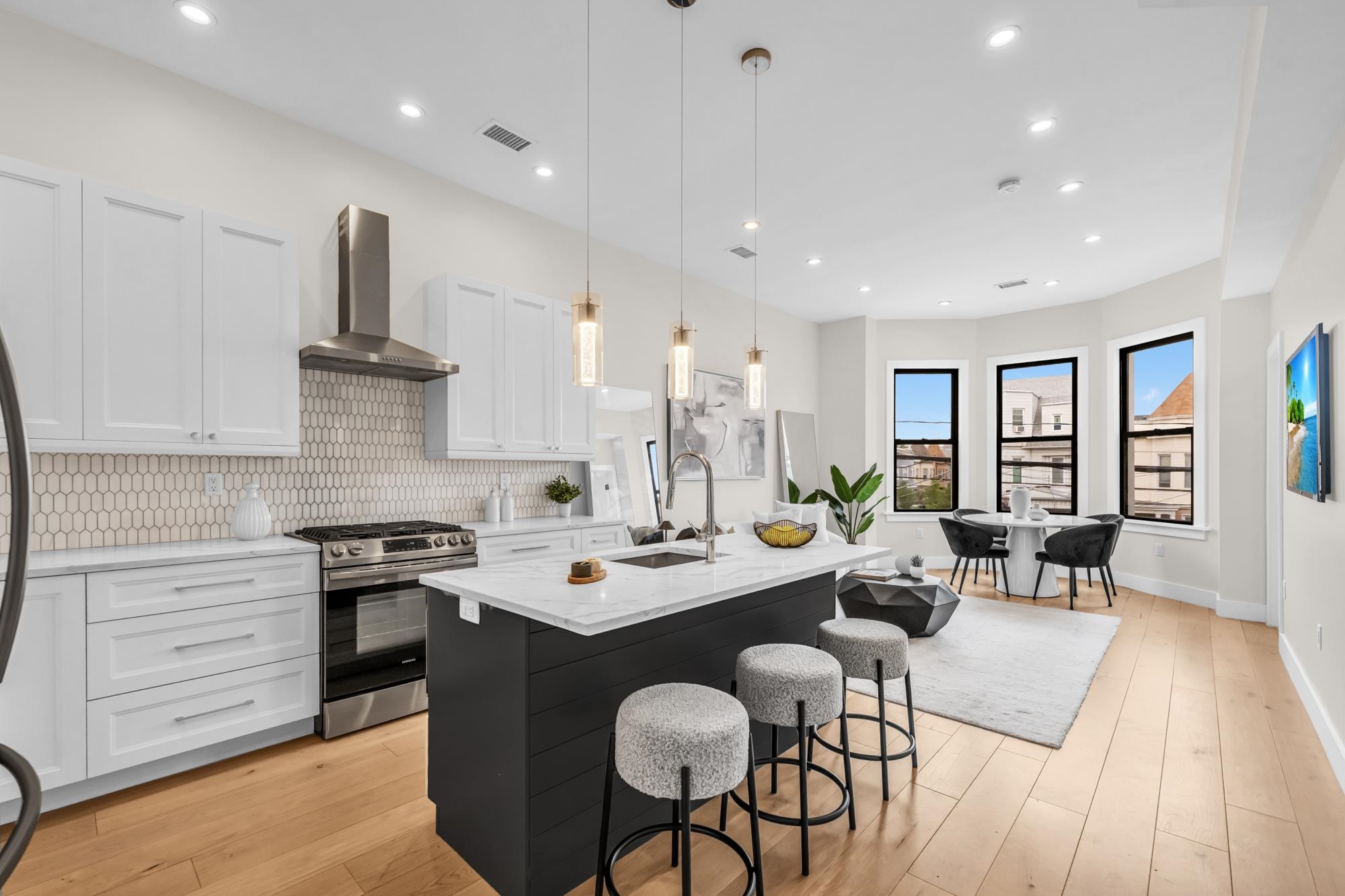 # 250016687 - For Rent in Weehawken NJ