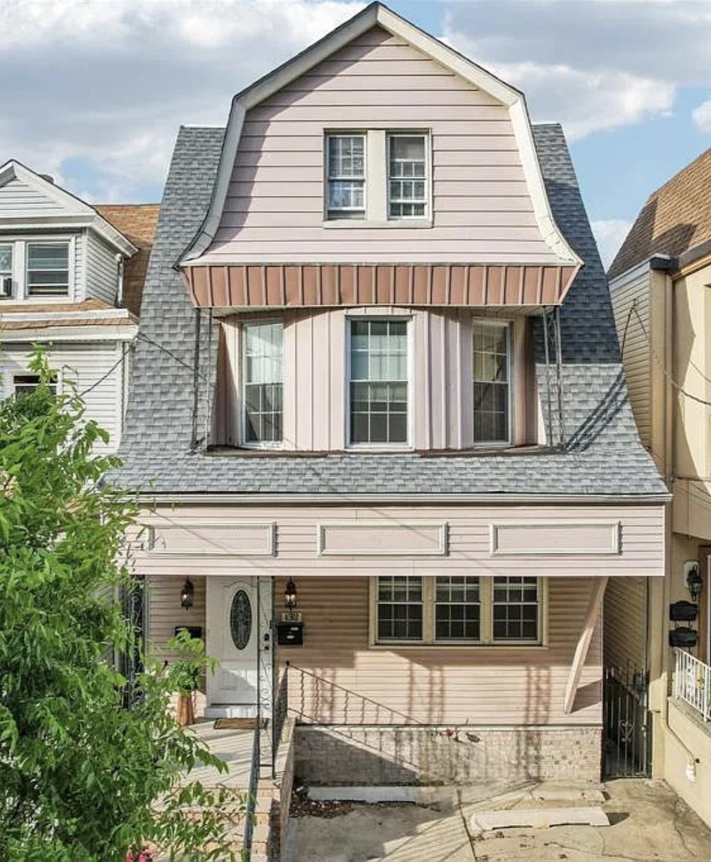 # 250016693 - For Rent in JERSEY CITY - Journal Square NJ