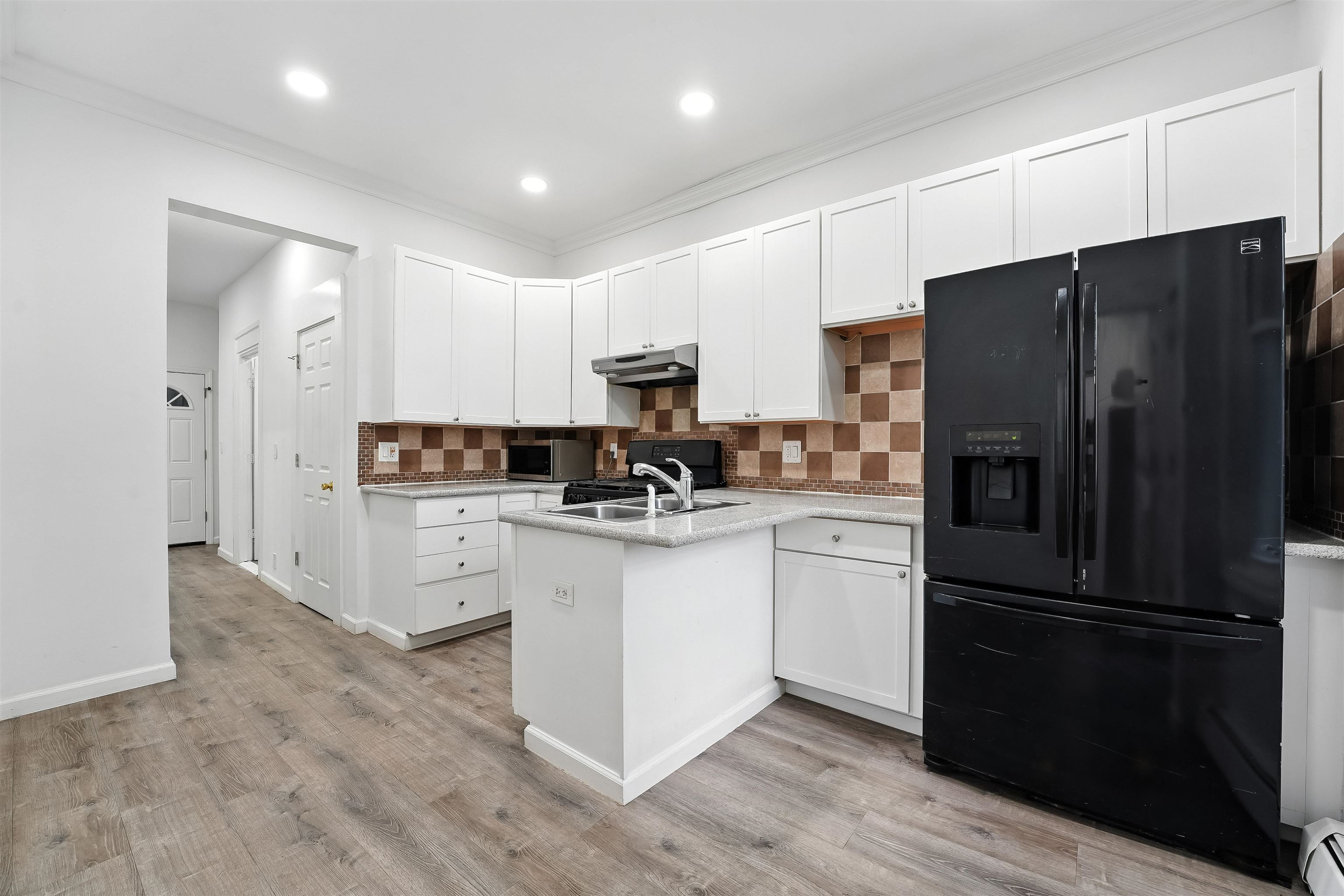 # 250016754 - For Rent in North Bergen NJ