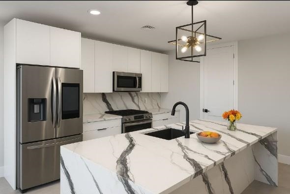 # 250016778 - For Rent in JERSEY CITY - West Bergen NJ