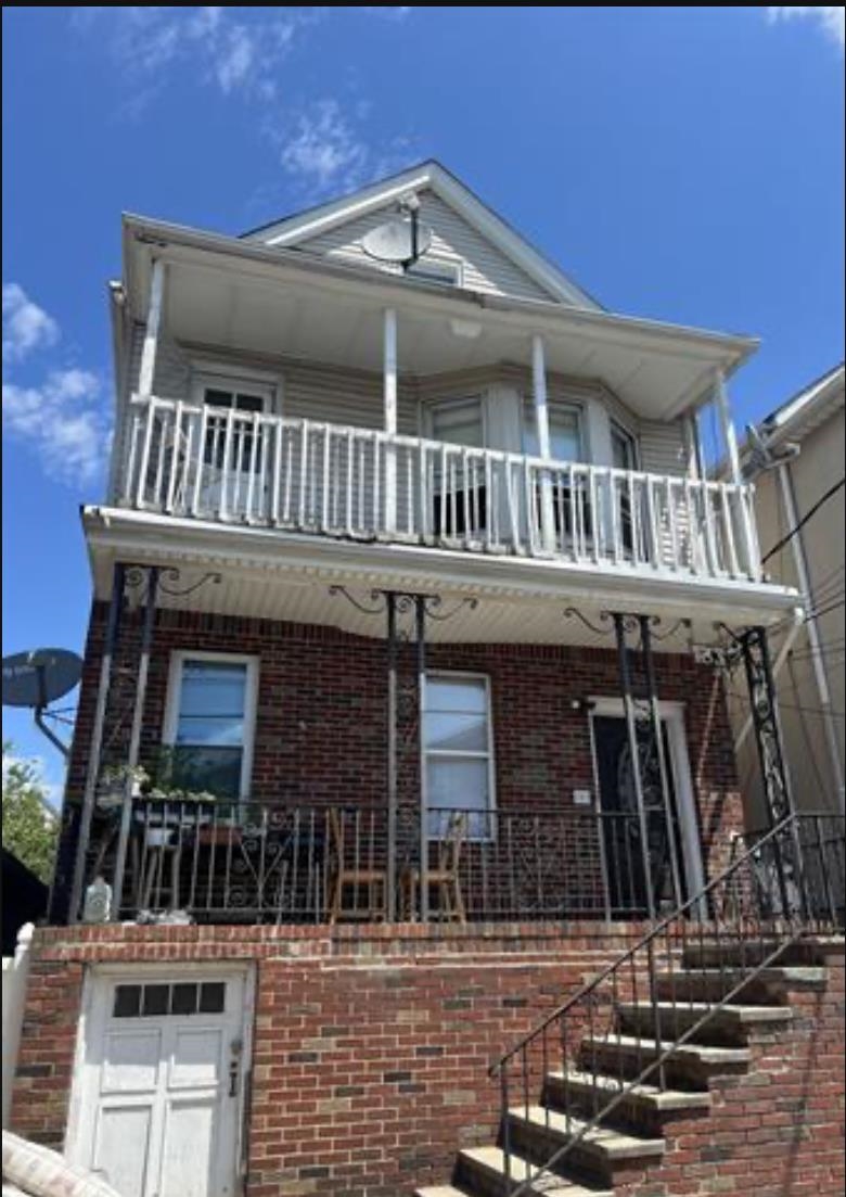 # 250016787 - For Rent in Bayonne NJ