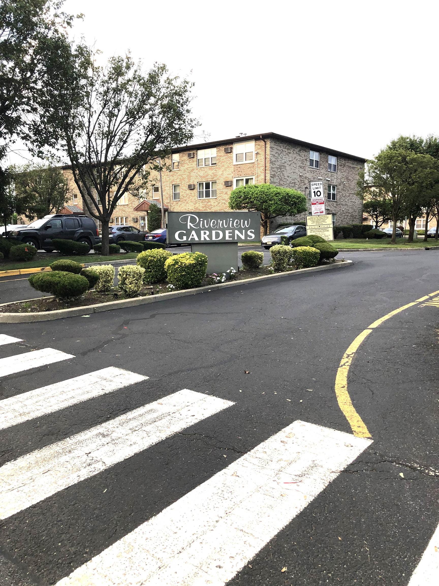 # 250016808 - For Rent in Secaucus NJ