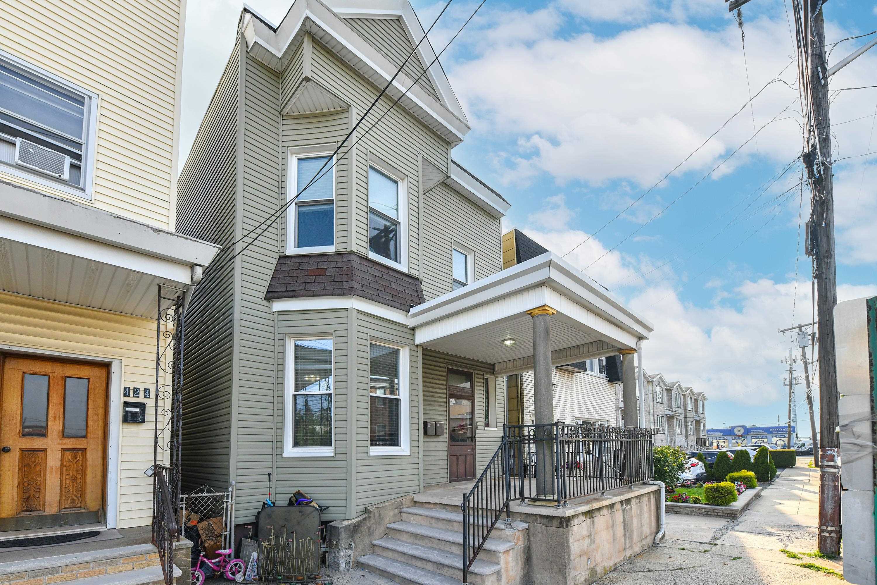 # 250016815 - For Rent in Fairview NJ