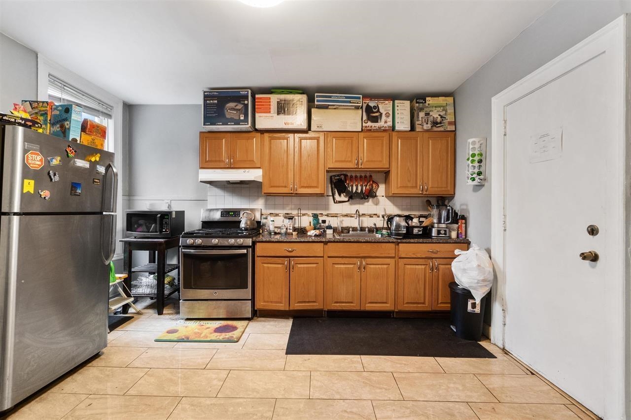 # 250016863 - For Rent in JERSEY CITY - Heights NJ