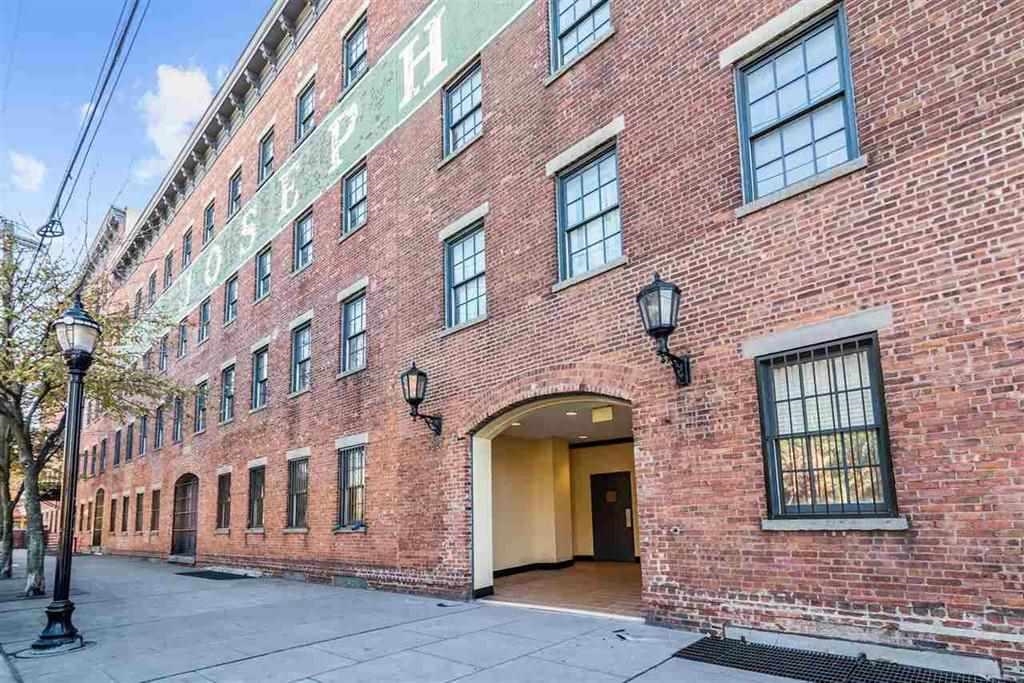 # 250016876 - For Rent in JERSEY CITY - Downtown NJ
