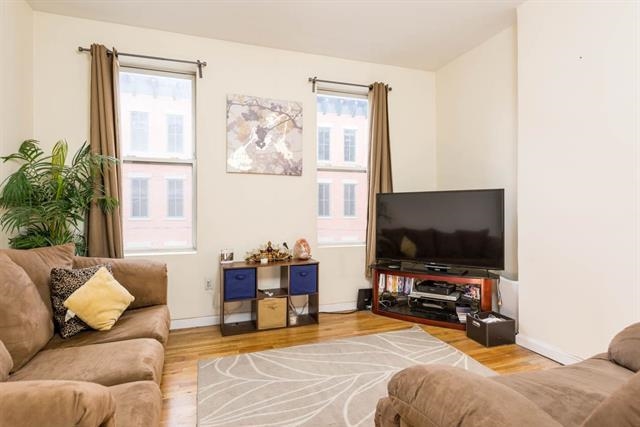 # 250016911 - For Rent in Hoboken NJ