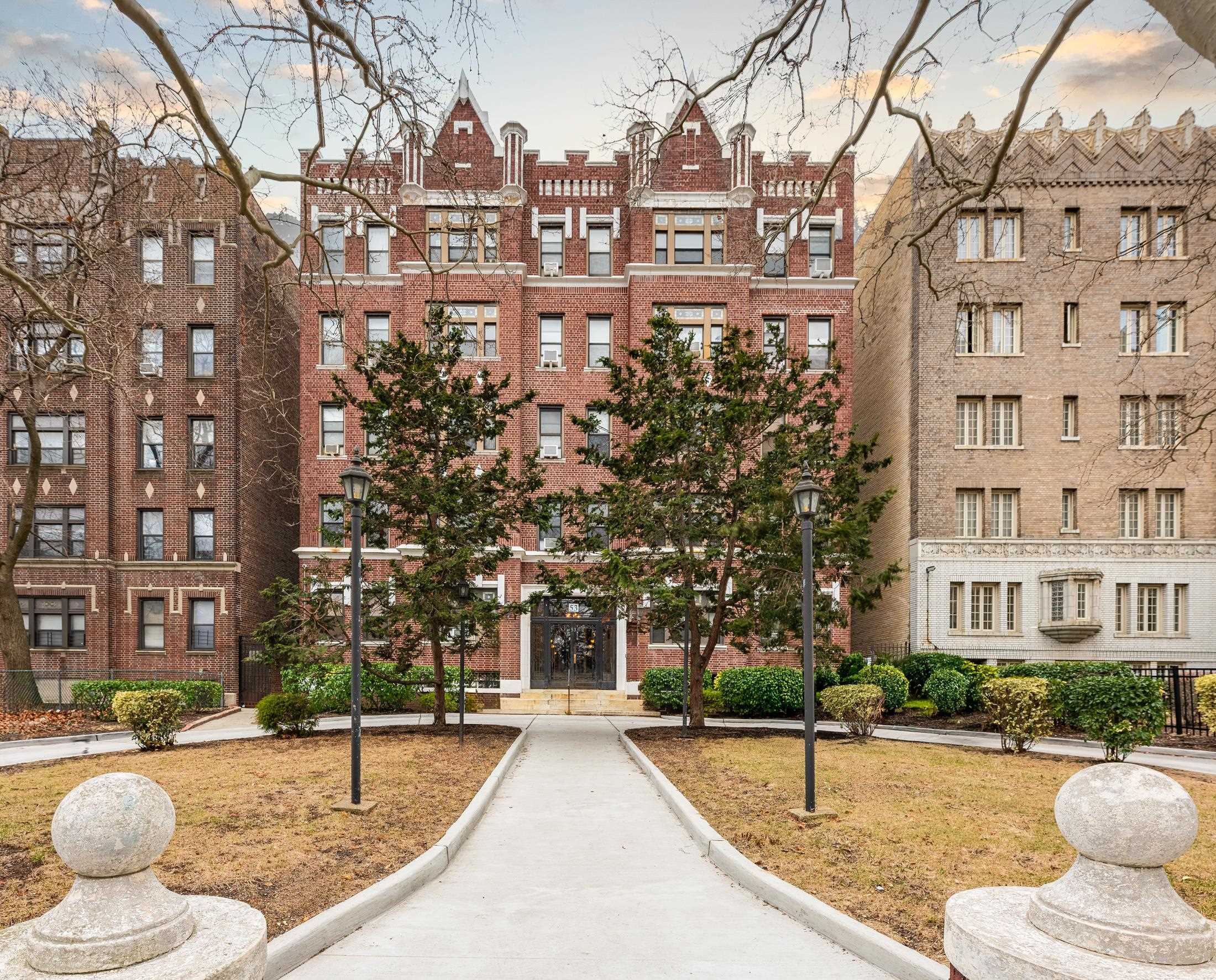 # 250016912 - For Rent in JERSEY CITY - Journal Square NJ