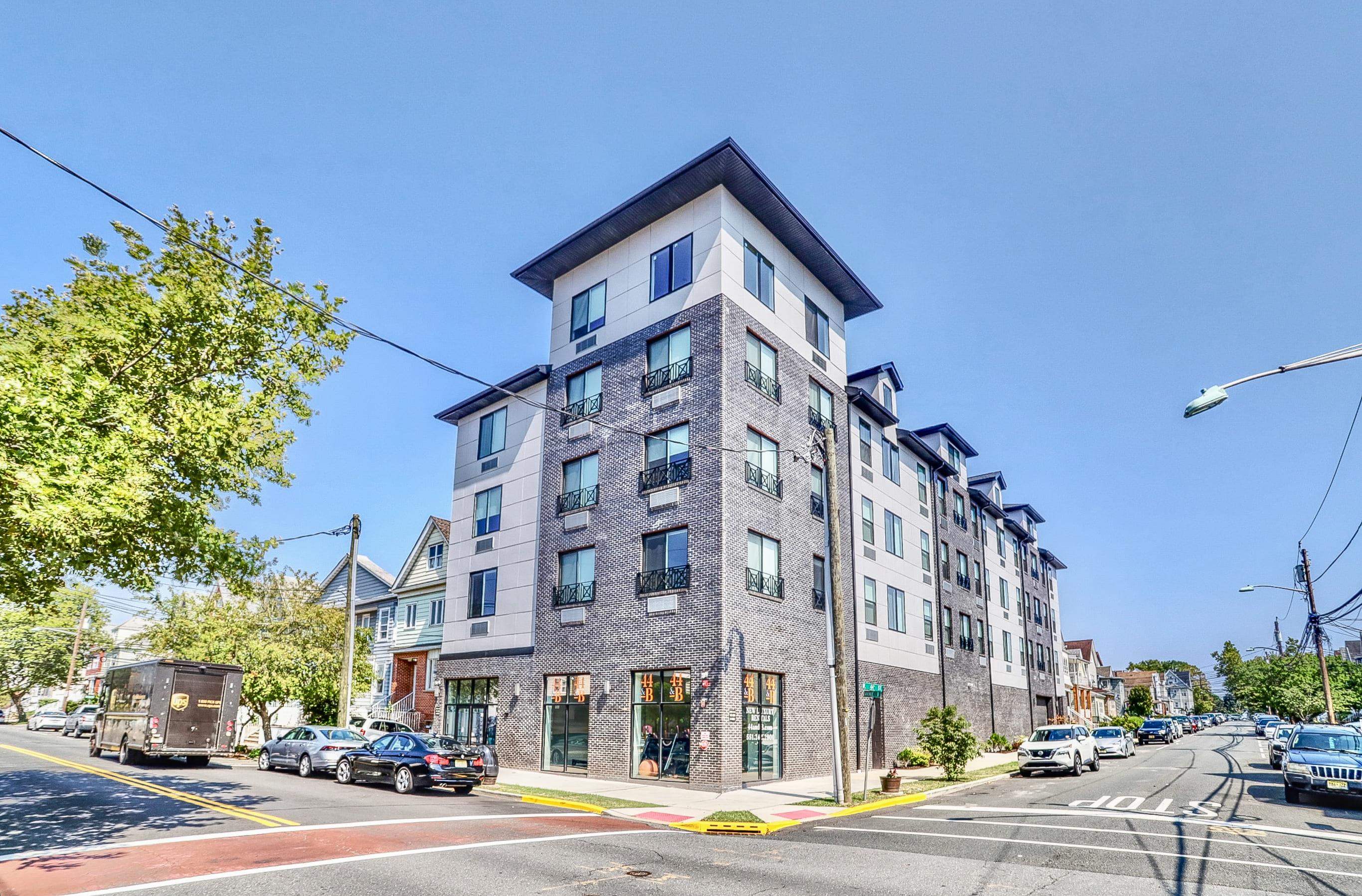 # 250016966 - For Rent in Bayonne NJ