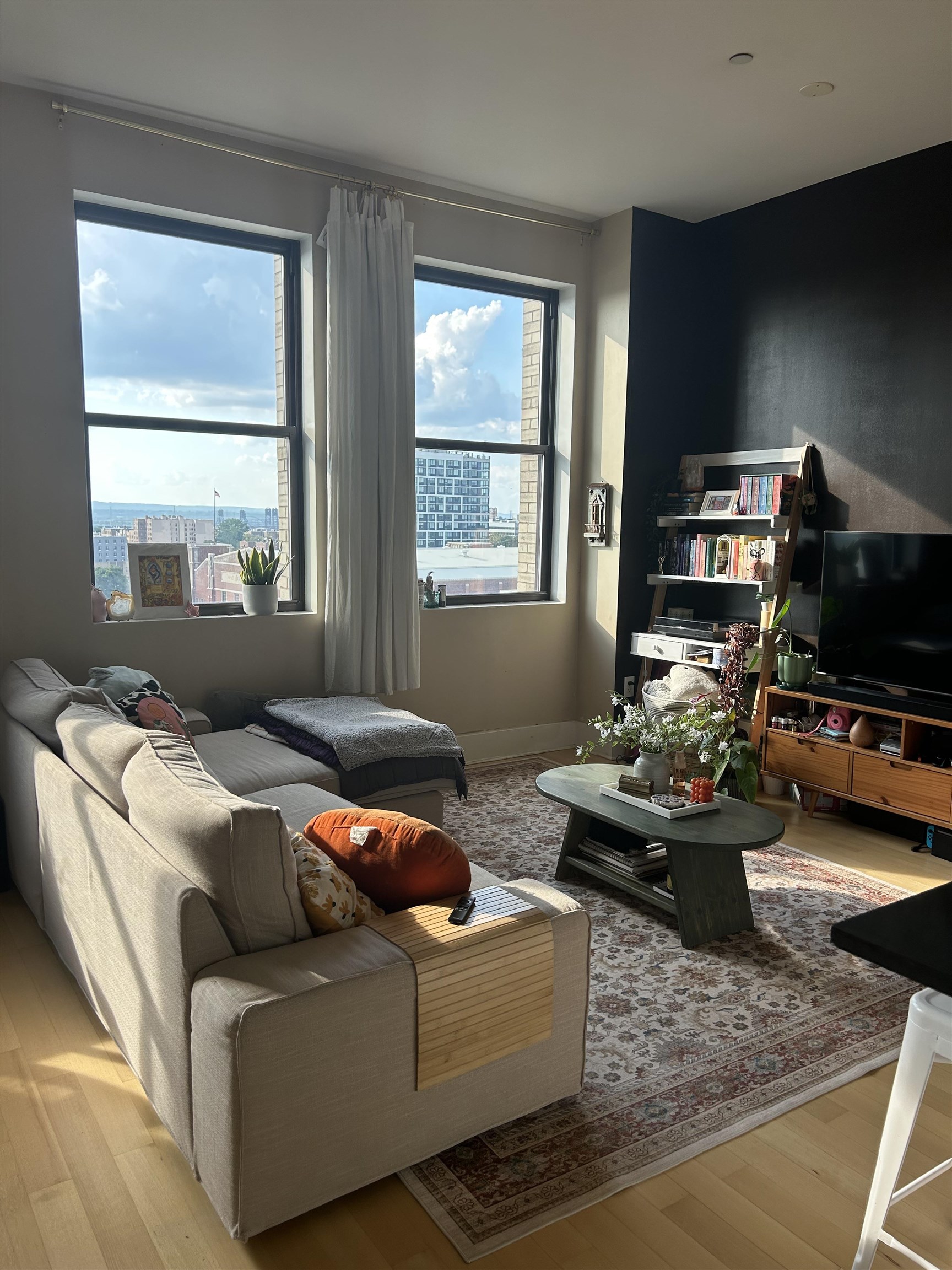 # 250016992 - For Rent in JERSEY CITY - Journal Square NJ