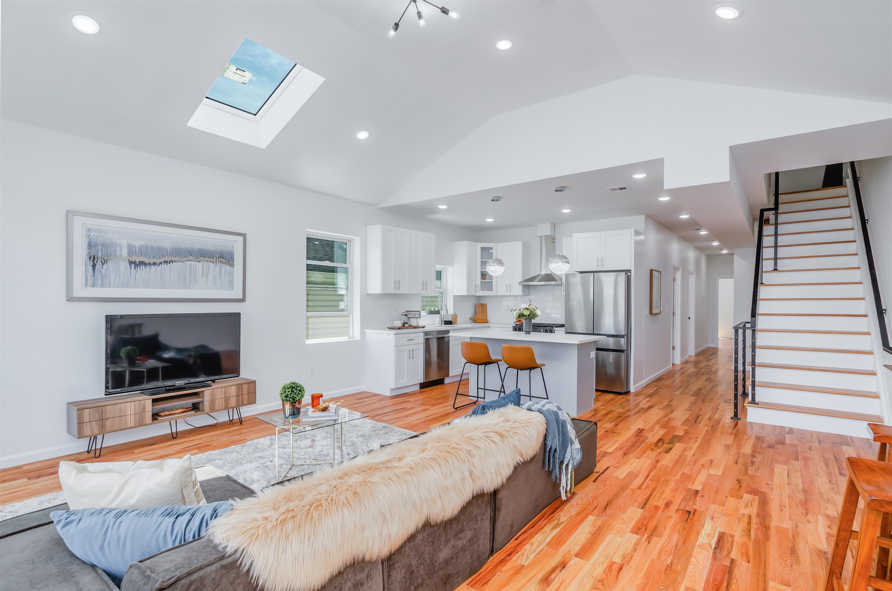 # 250017043 - For Rent in JERSEY CITY - Greenville NJ