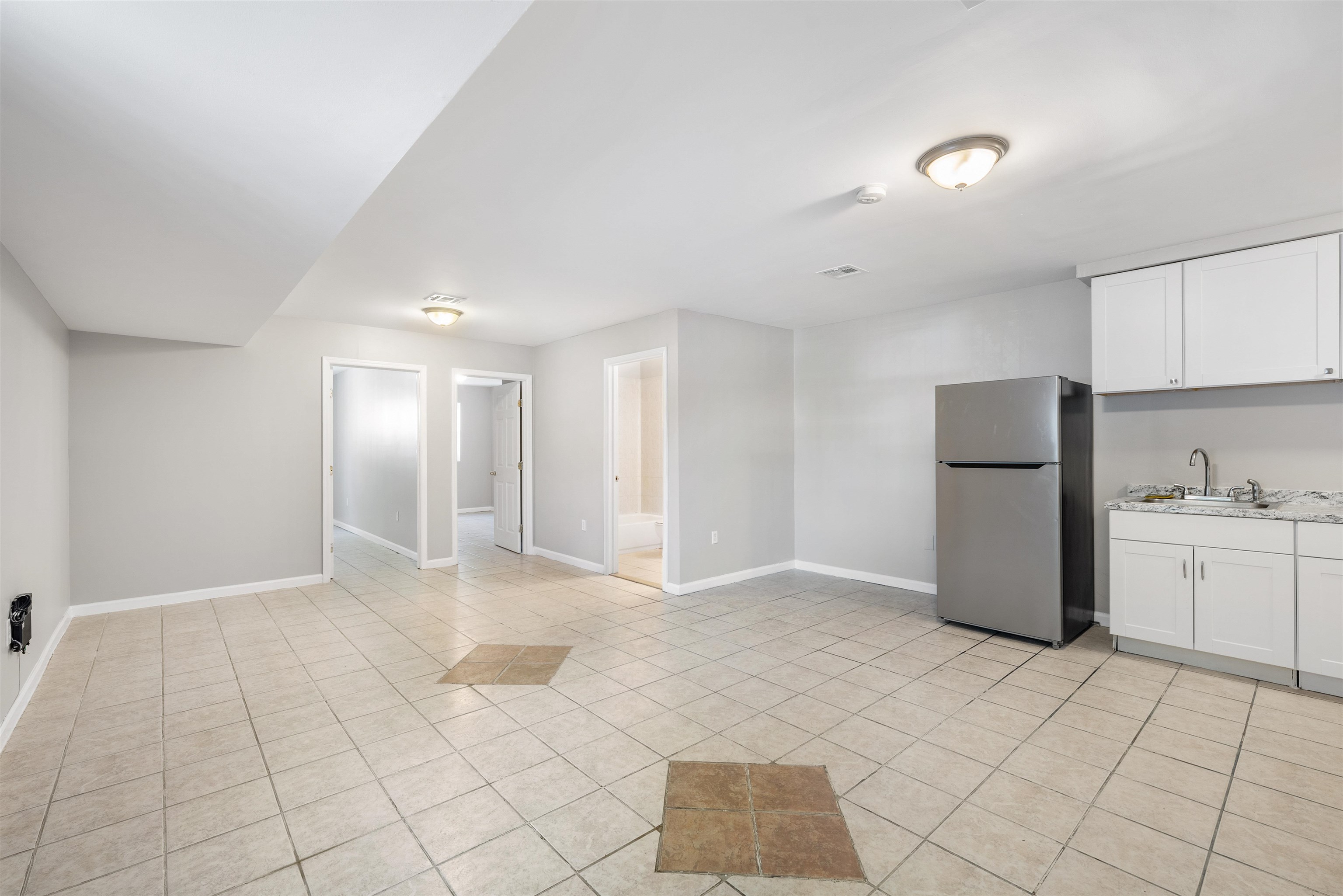 # 250017053 - For Rent in JERSEY CITY - Greenville NJ