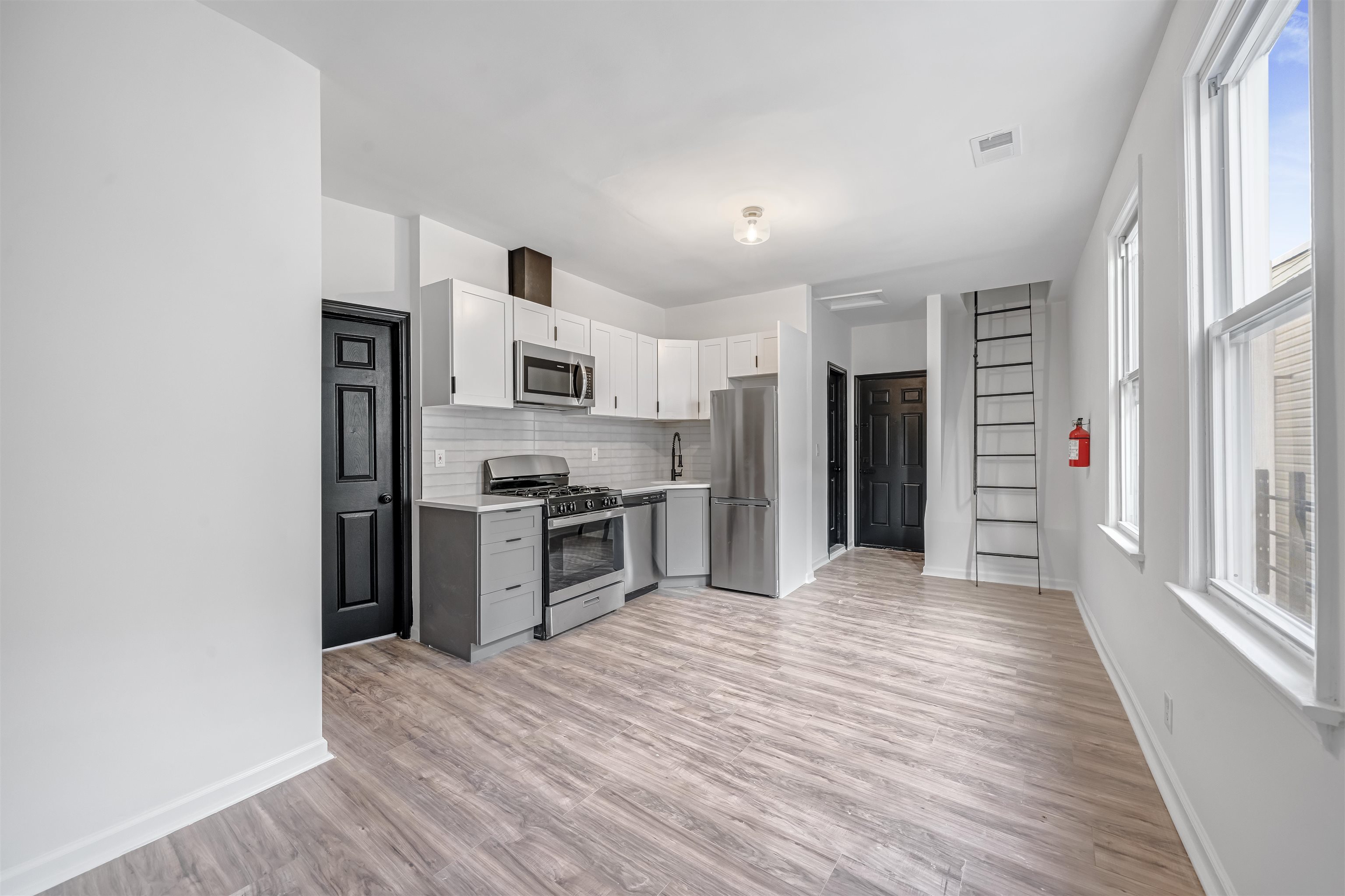 # 250017068 - For Rent in JERSEY CITY - Greenville NJ