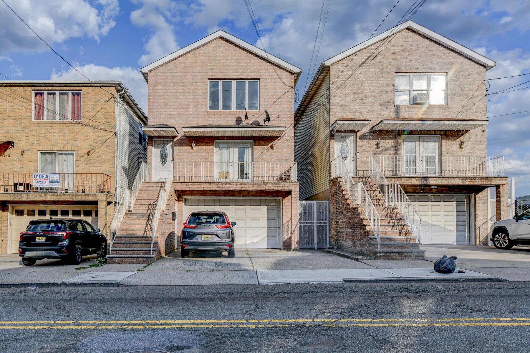 # 250017076 - For Rent in JERSEY CITY - Bergen-Lafayett NJ