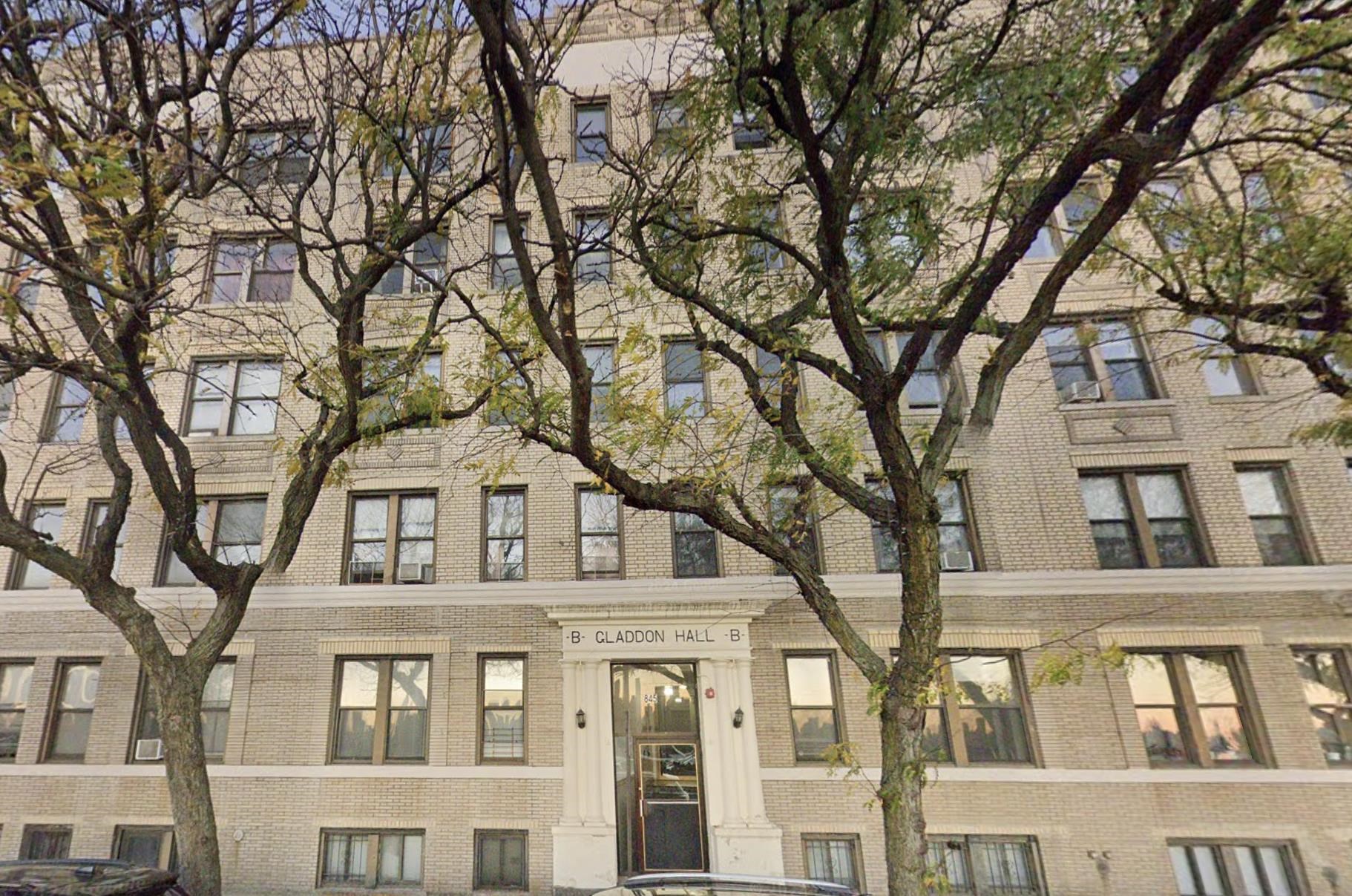 # 250017093 - For Rent in Weehawken NJ
