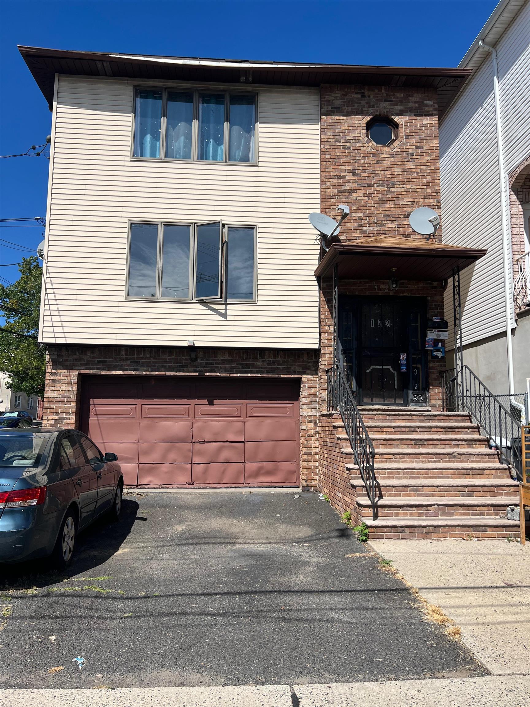 # 250017108 - For Rent in JERSEY CITY - Heights NJ