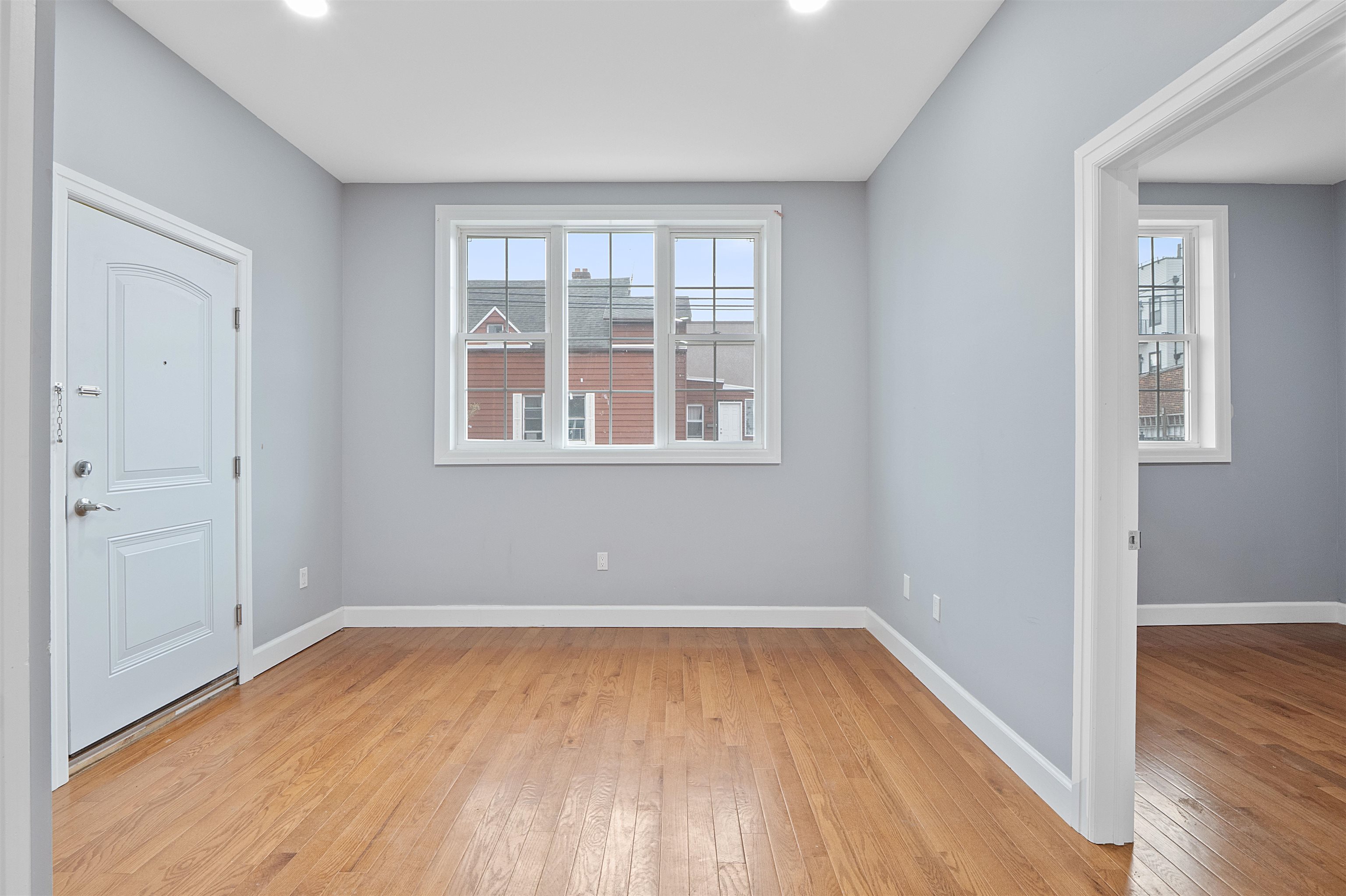 # 250017109 - For Rent in JERSEY CITY - Heights NJ