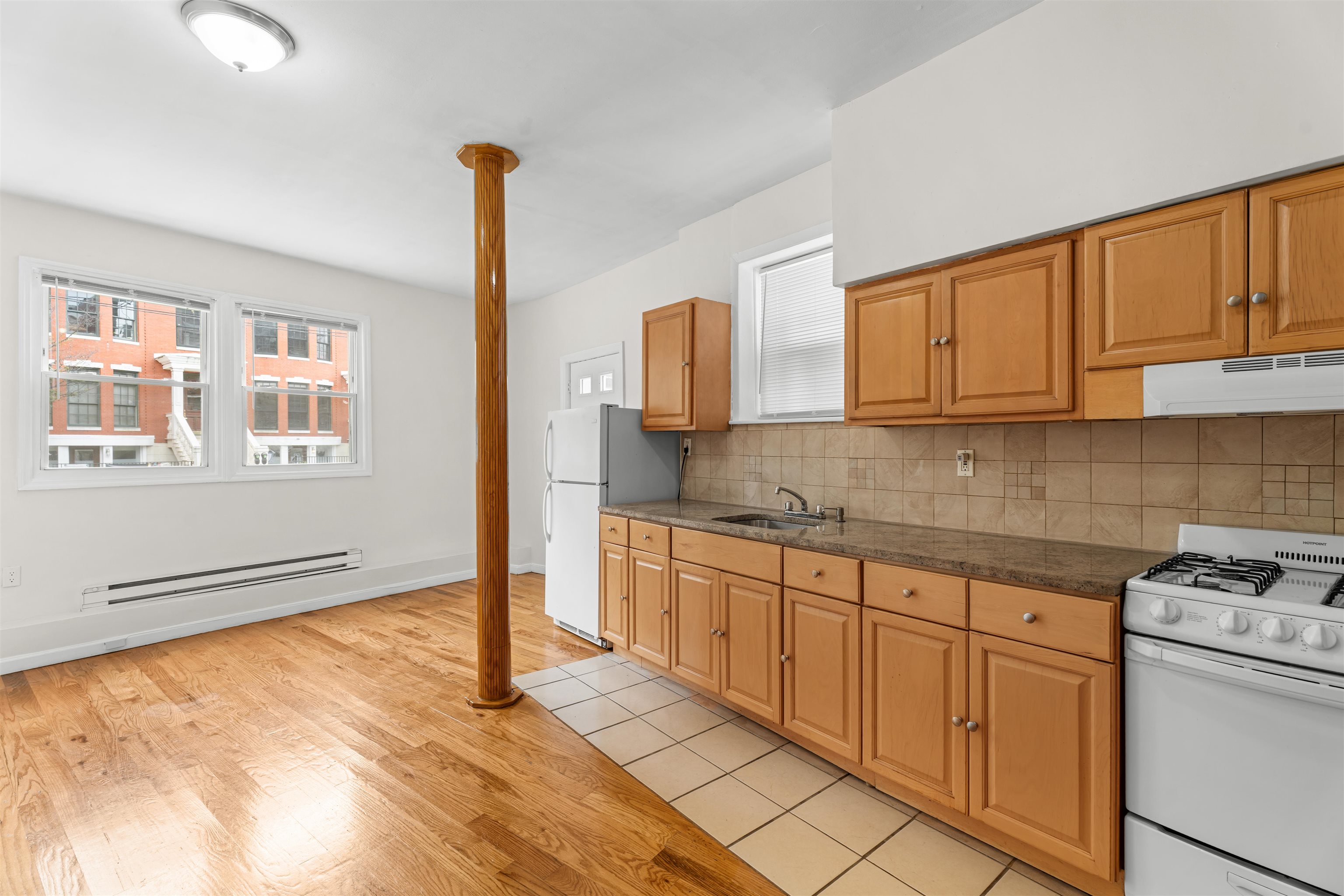 # 250017111 - For Rent in JERSEY CITY - Downtown NJ