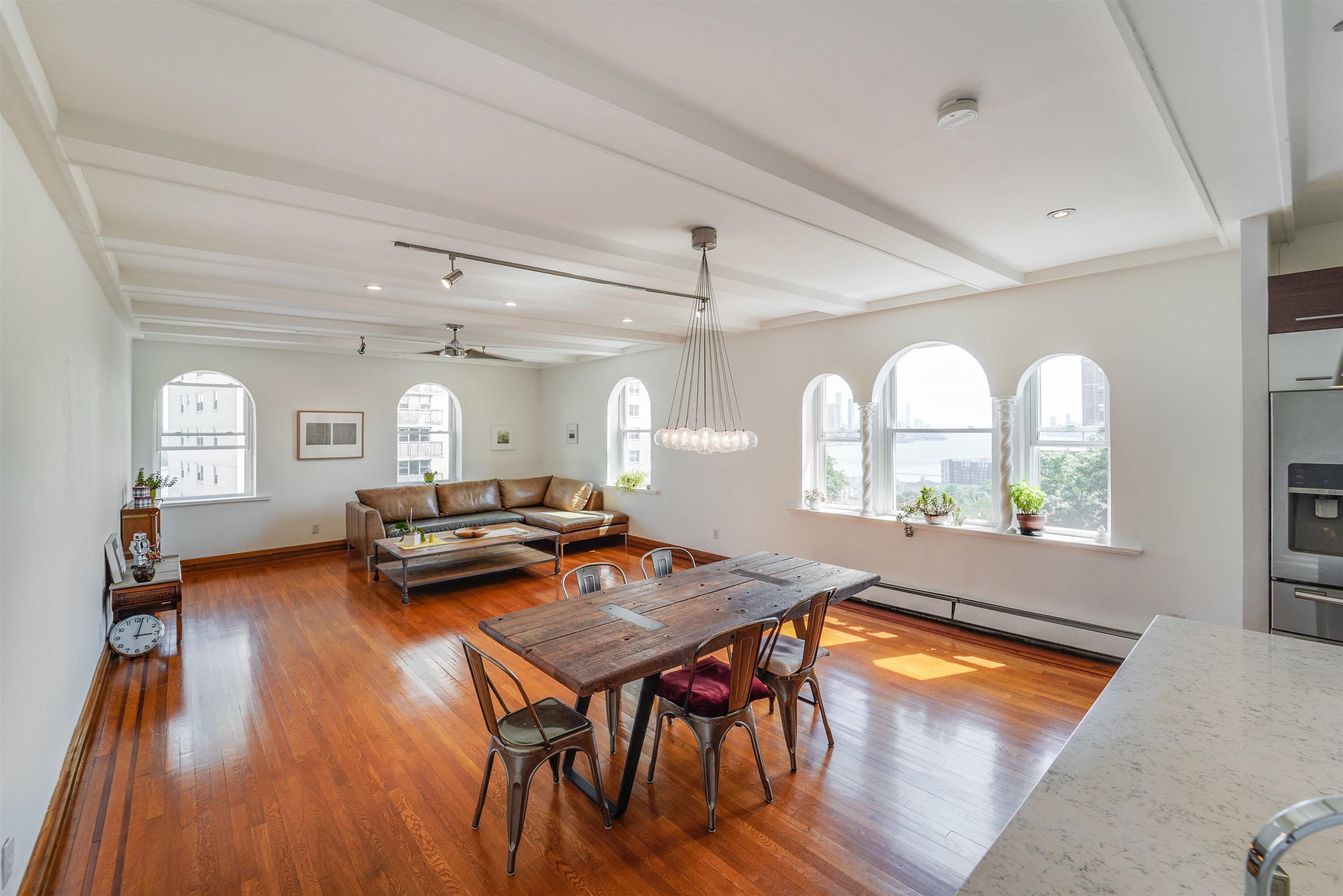 # 250017112 - For Rent in West New York NJ