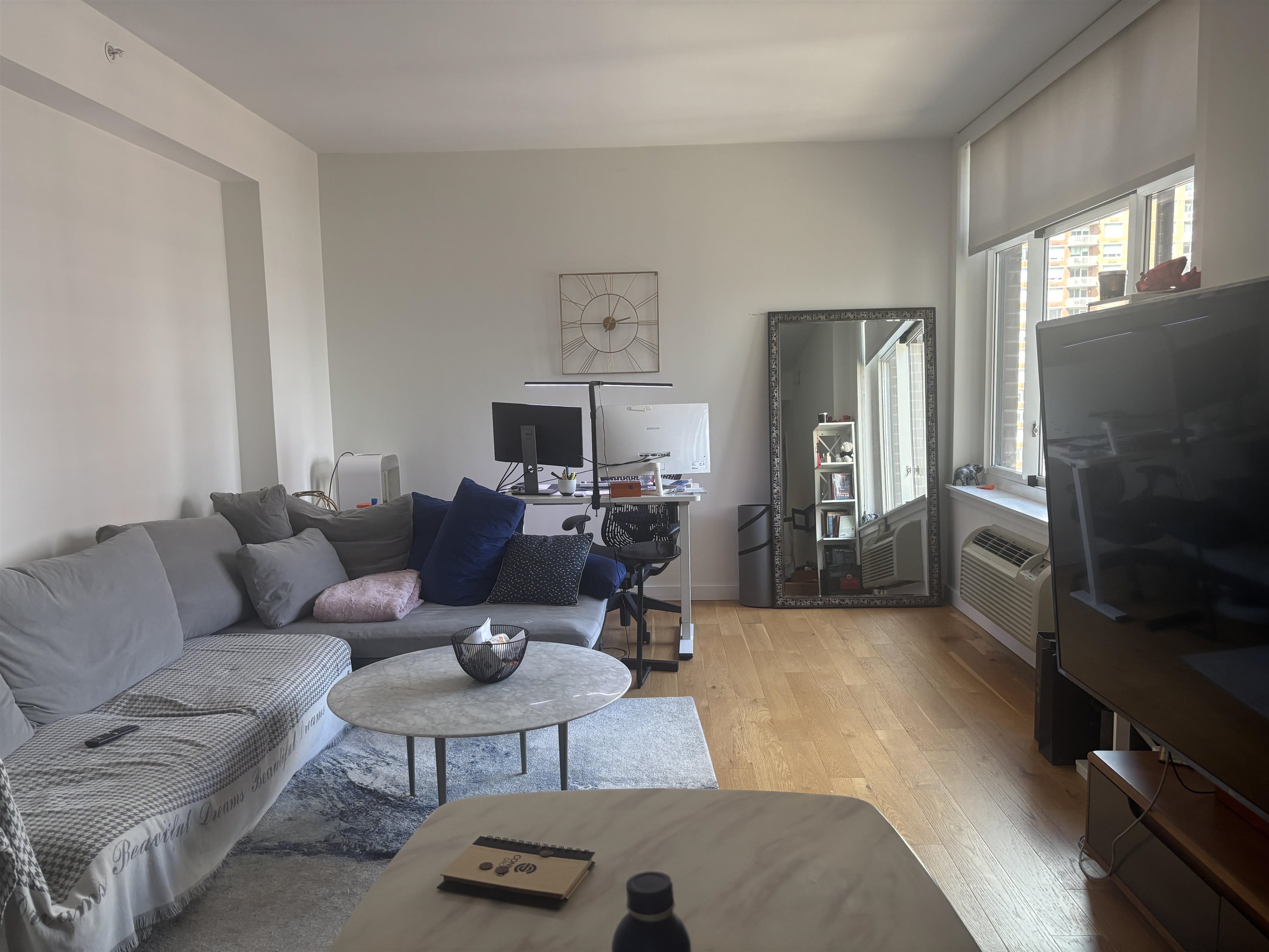 # 250017119 - For Rent in JERSEY CITY - Downtown NJ