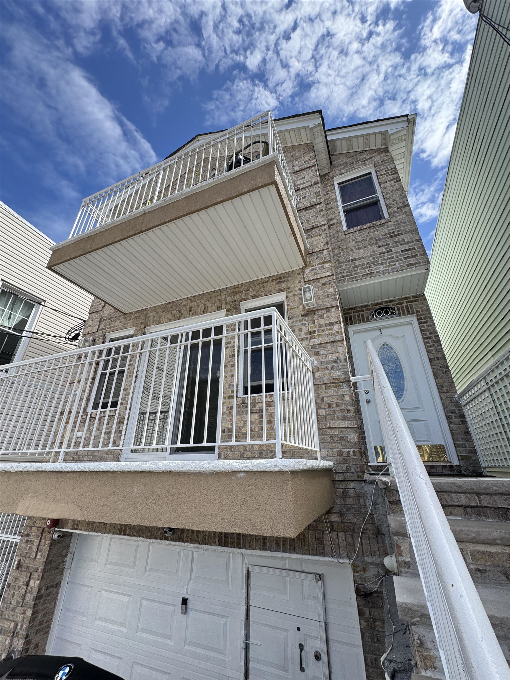 # 250017125 - For Rent in Union City NJ