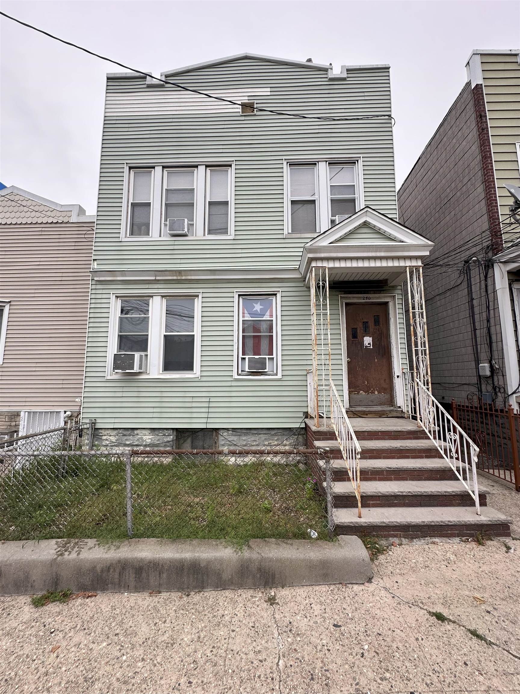 # 250017142 - For Rent in JERSEY CITY - Greenville NJ