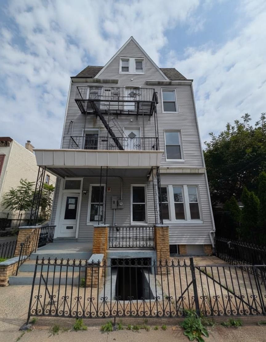 # 250017143 - For Rent in JERSEY CITY - Heights NJ