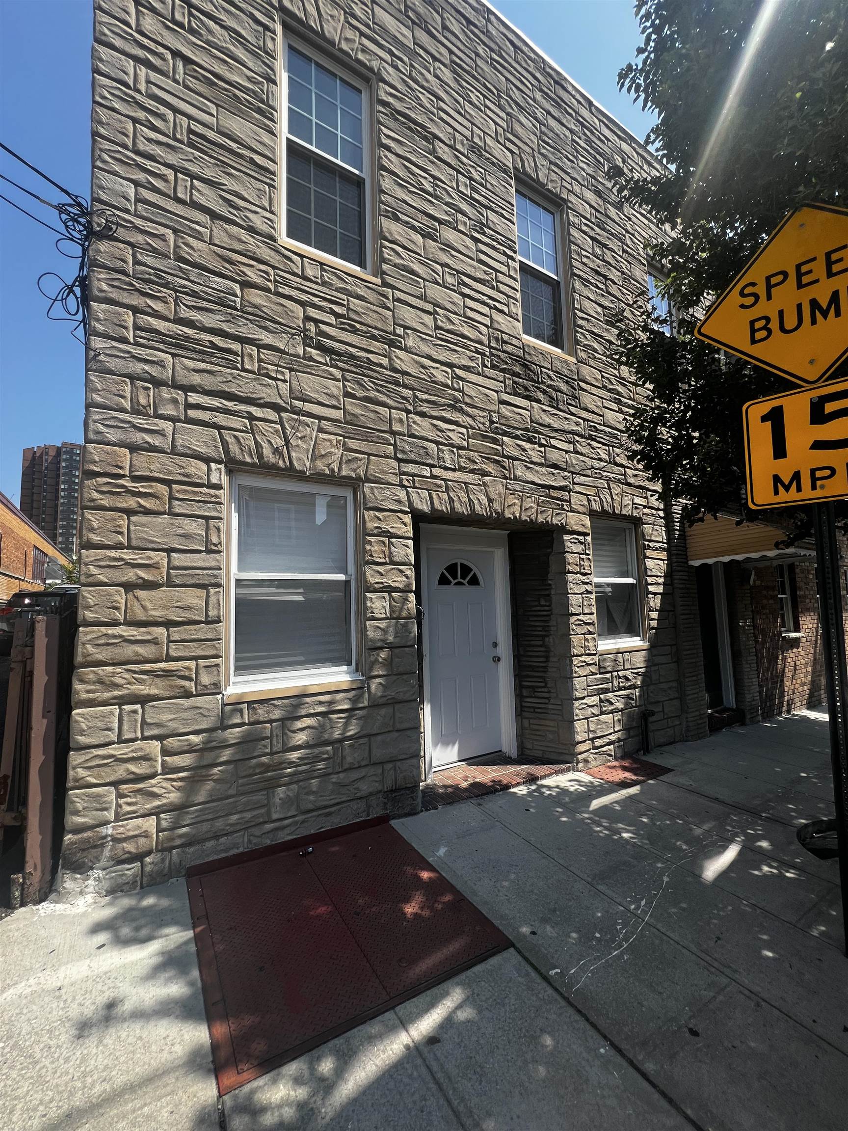 # 250017156 - For Rent in Union City NJ