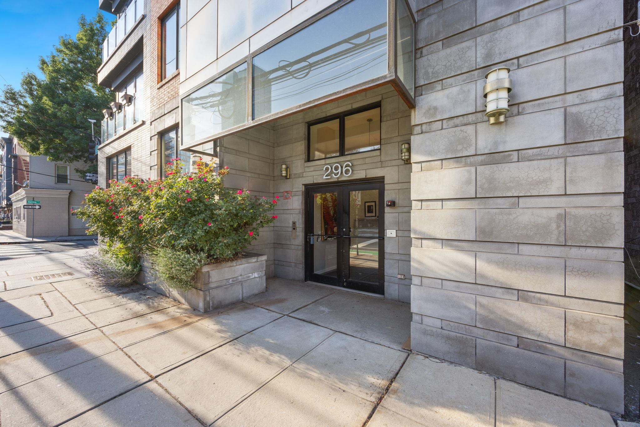# 250017201 - For Rent in JERSEY CITY - Downtown NJ