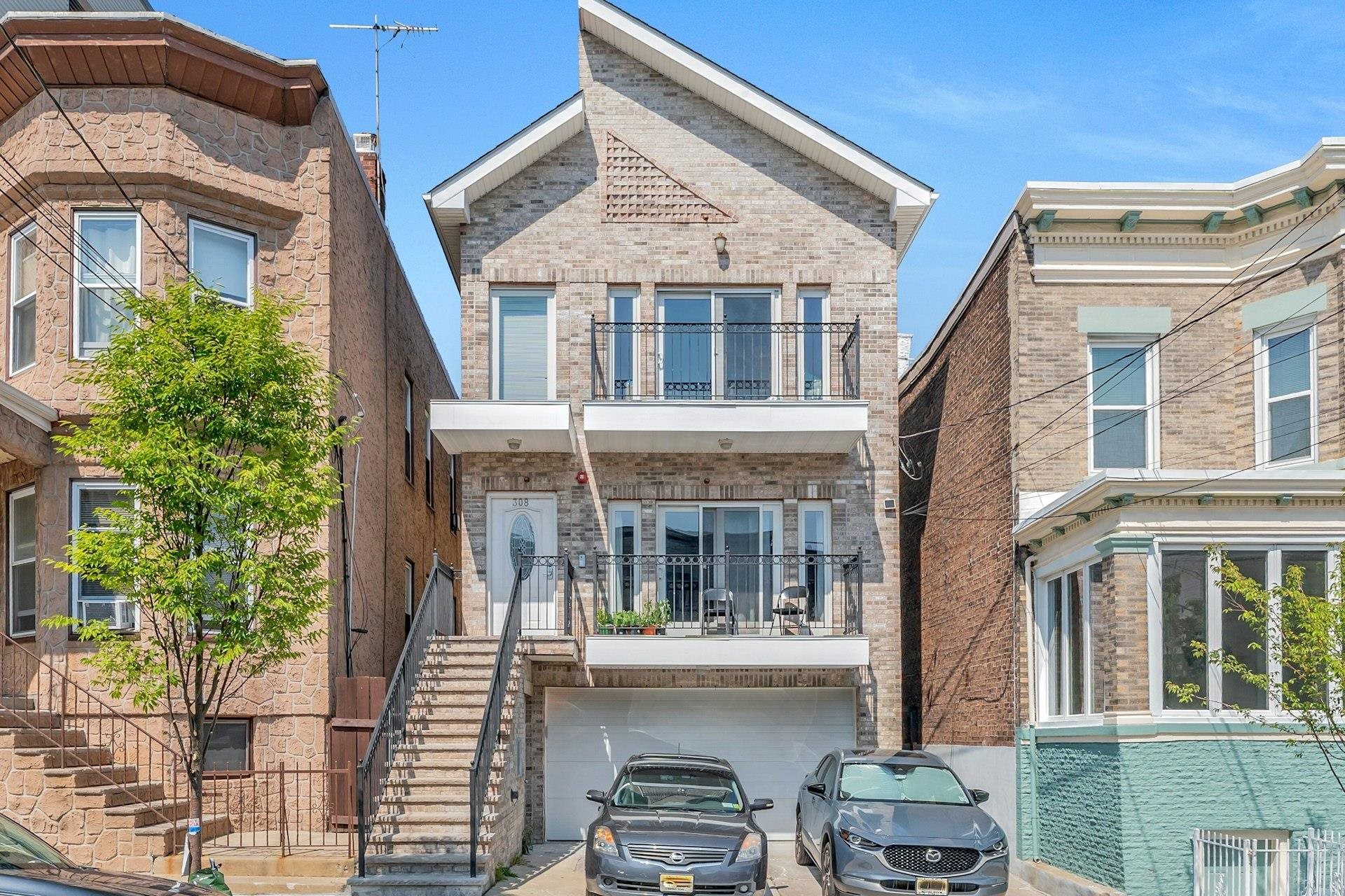 # 250017213 - For Rent in Union City NJ