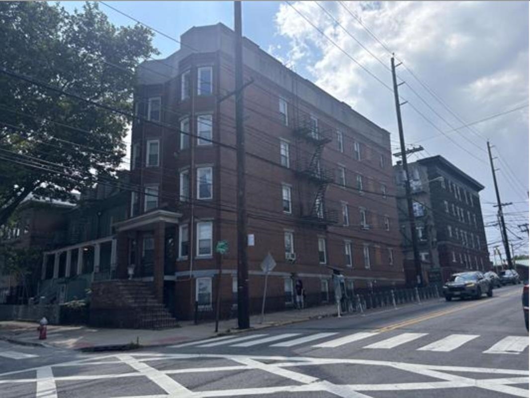 # 250017216 - For Rent in JERSEY CITY - Heights NJ