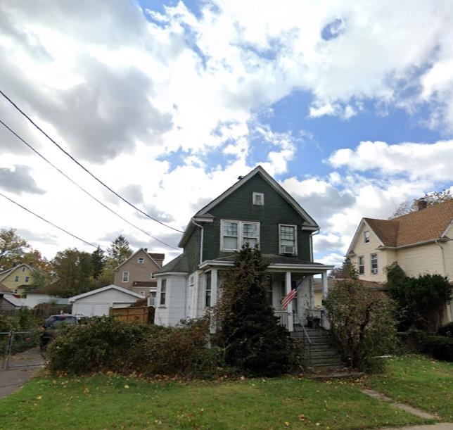# 250017230 - For Rent in Bogota NJ