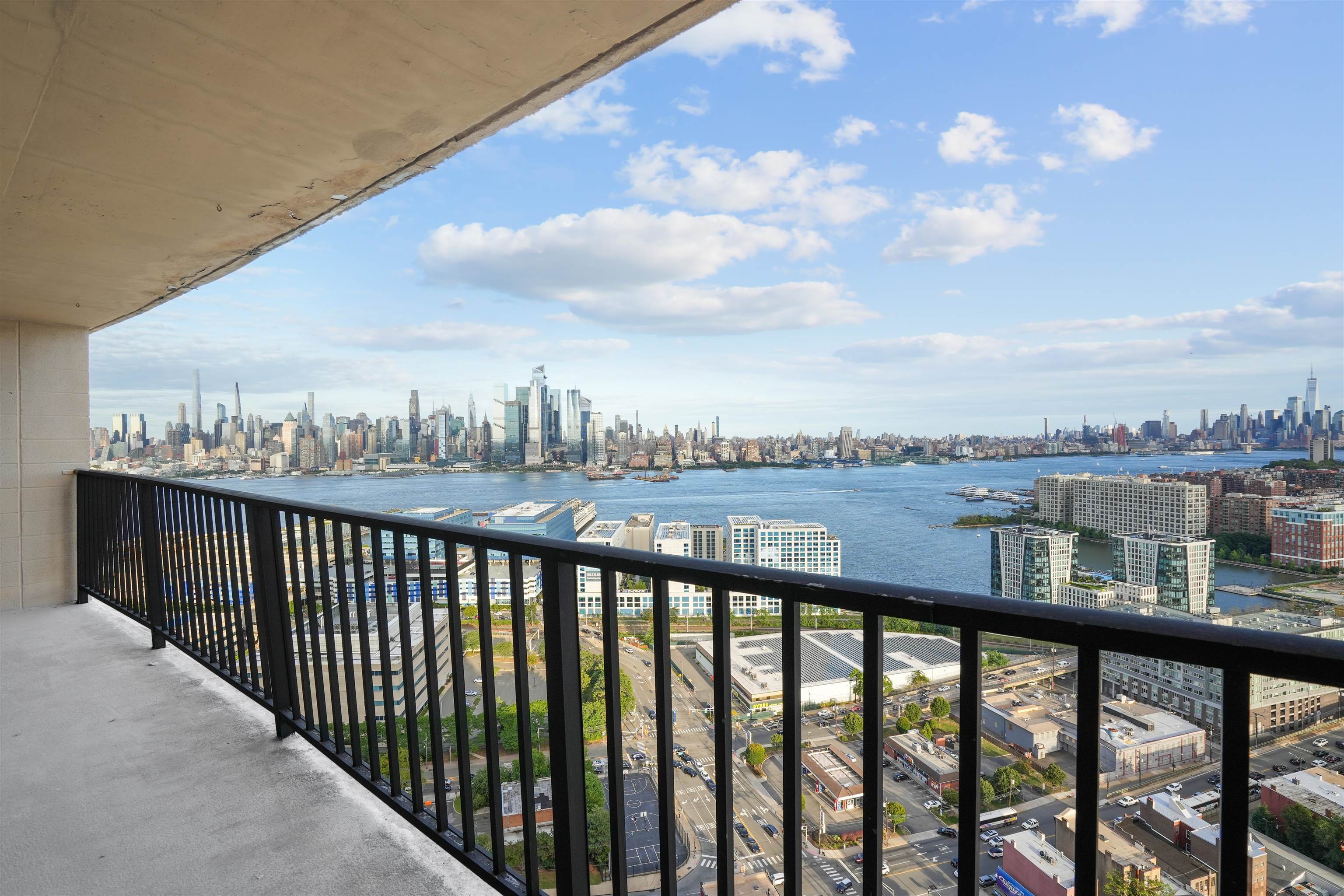 # 250017242 - For Rent in Union City NJ